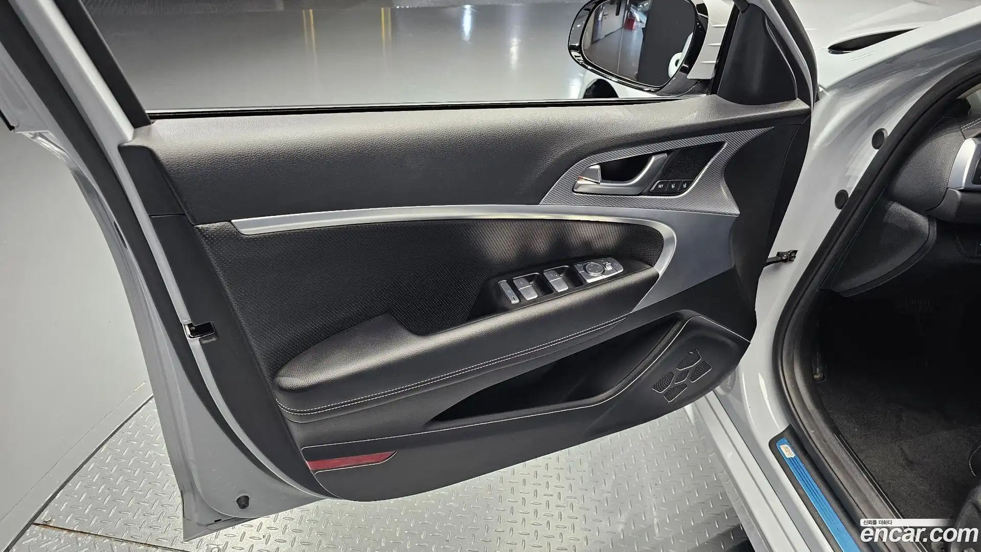 G70 Genesis 2022.8-INNER-034