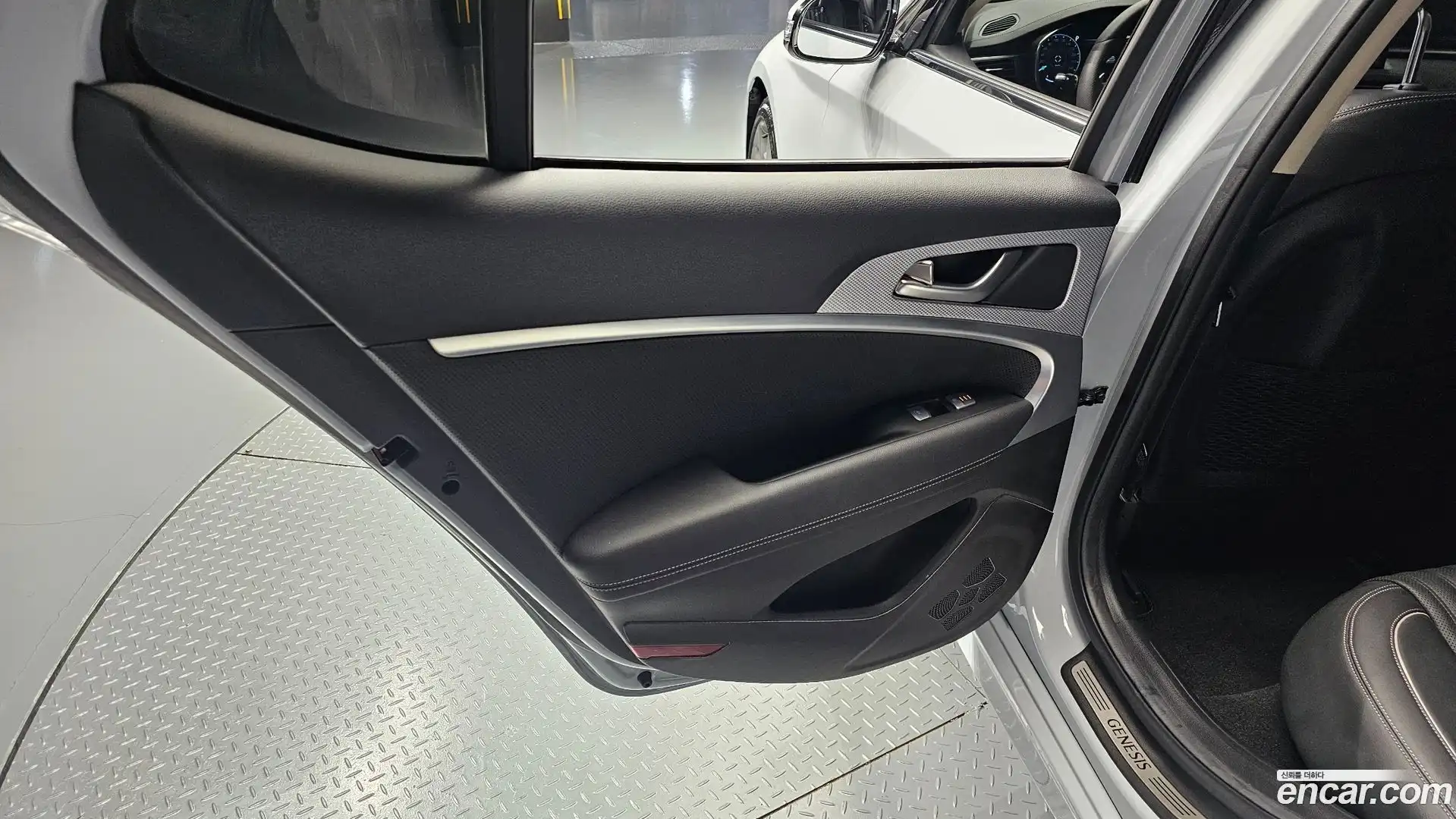G70 Genesis 2022.8-INNER-035