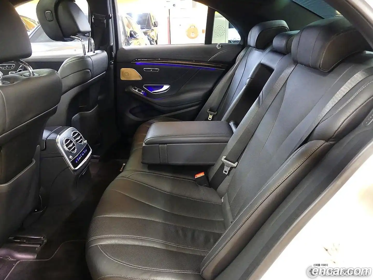 S-Class Mercedes-Benz 2017.1-OPTION-023