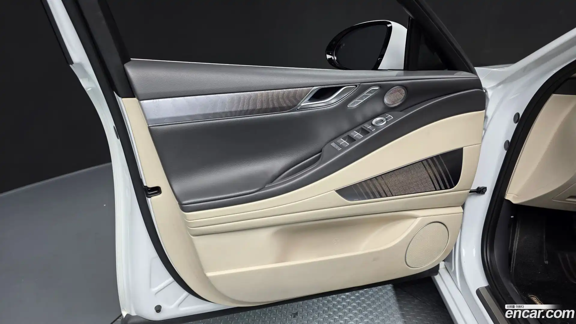 G80 Genesis 2021.3-INNER-034