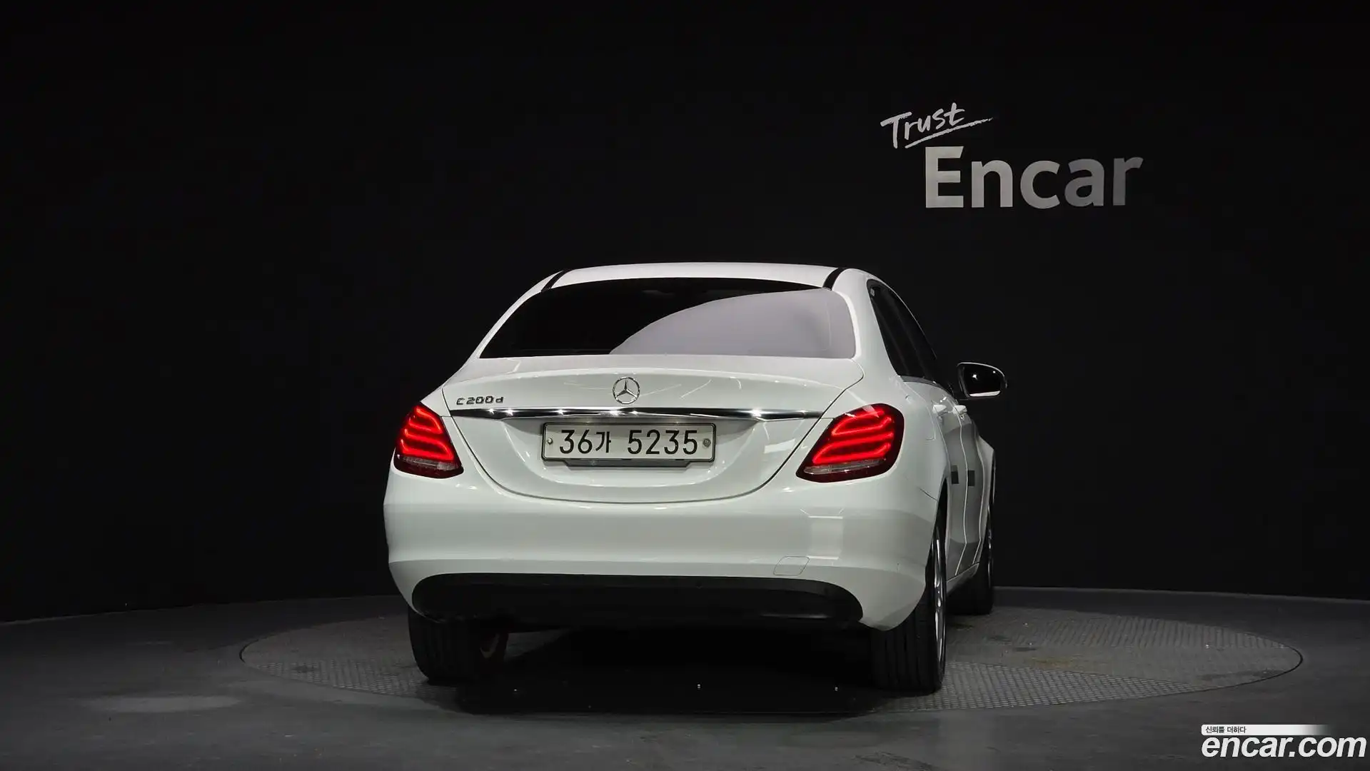 C-Class Mercedes-Benz 2017.1-OUTER-004