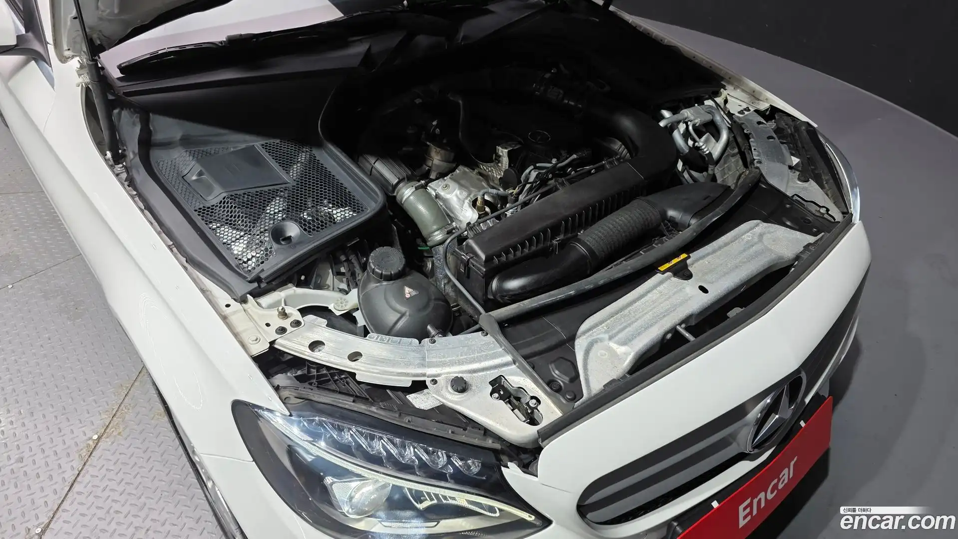 C-Class Mercedes-Benz 2017.1-OUTER-006
