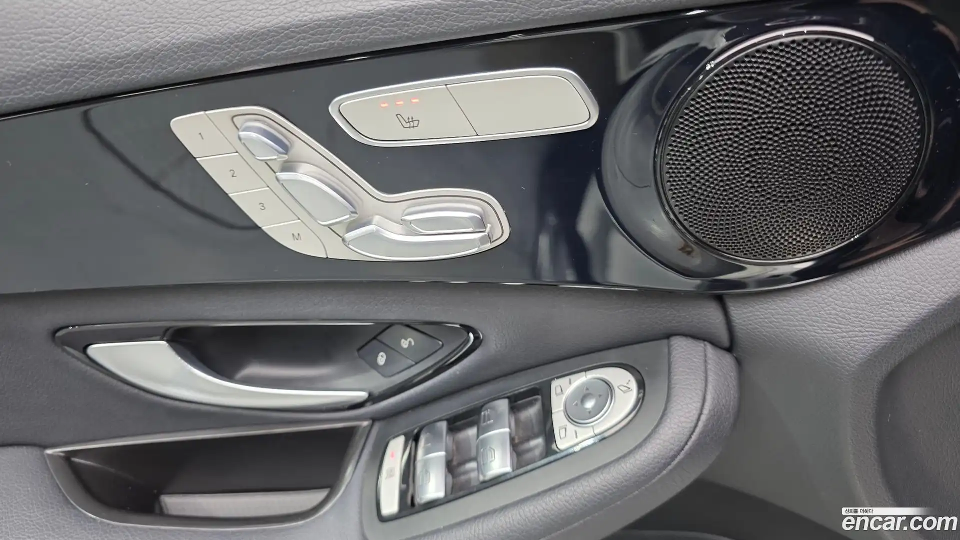 C-Class Mercedes-Benz 2017.1-OPTION-016