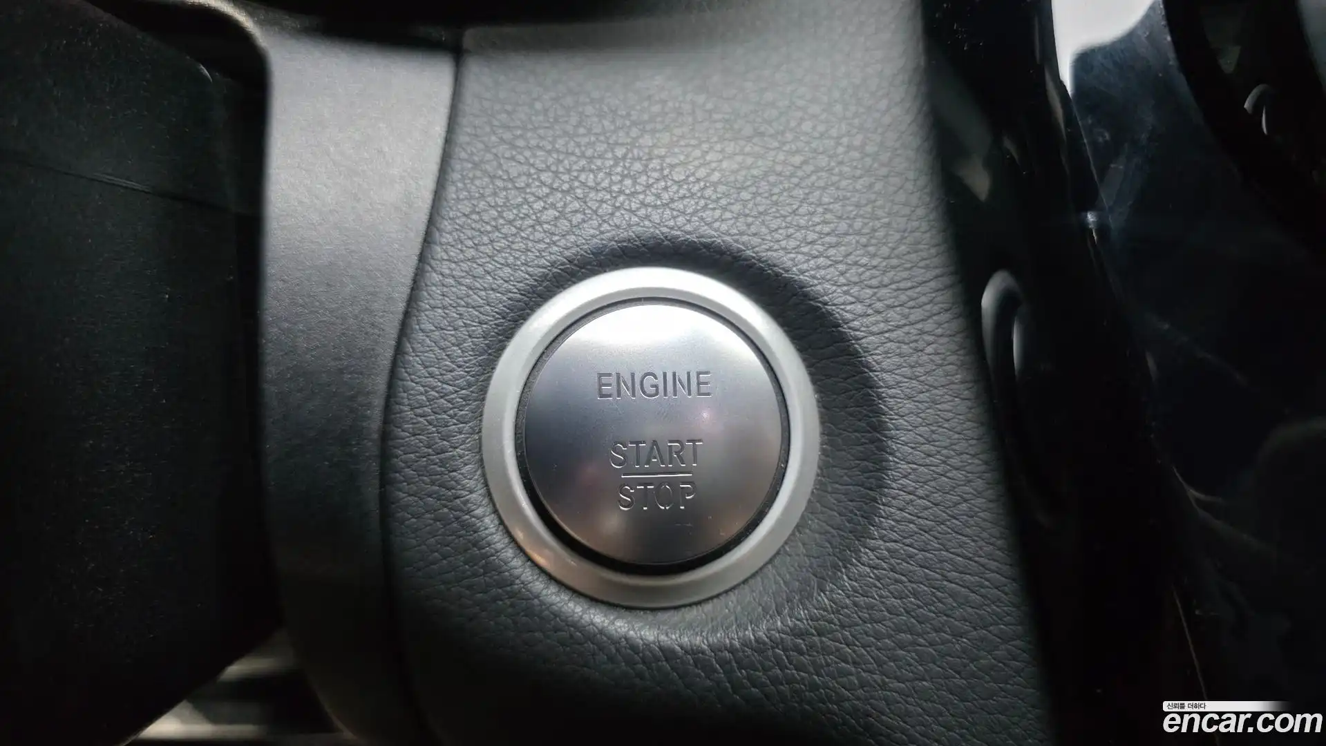 C-Class Mercedes-Benz 2017.1-OPTION-020