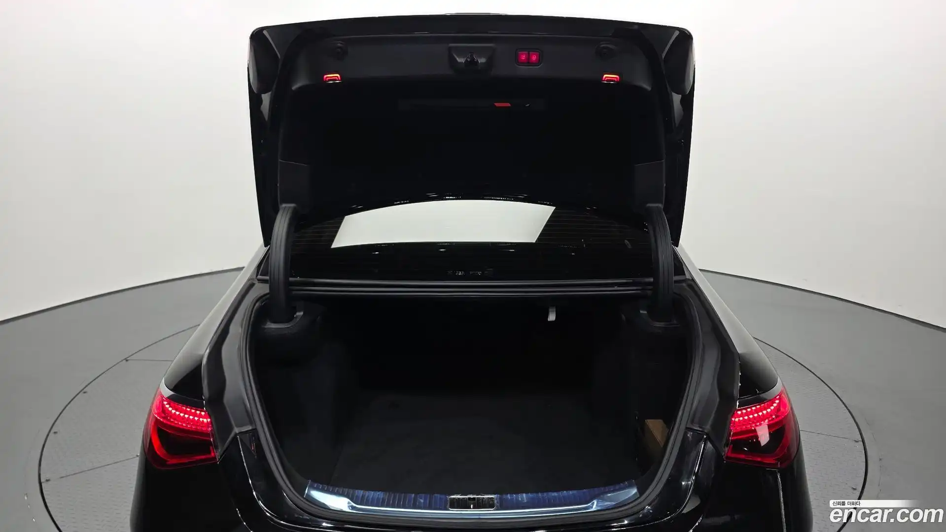 S-Class Mercedes-Benz 2022.1-OPTION-024