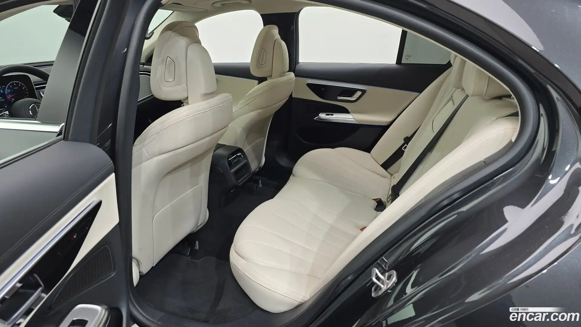 E-Class Mercedes-Benz 2025.2-OPTION-015