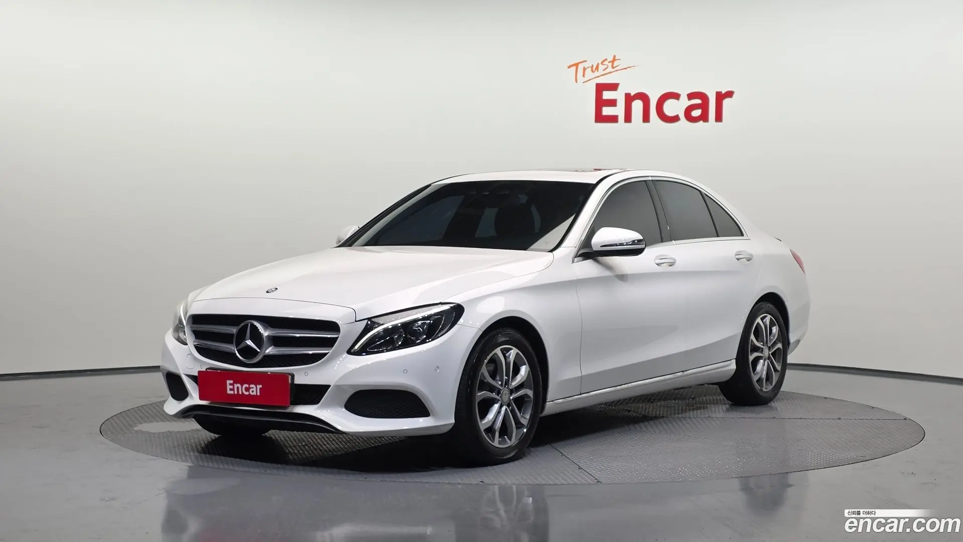 Main__Slider__Photo:C-Class Mercedes-Benz 2017.0-0
