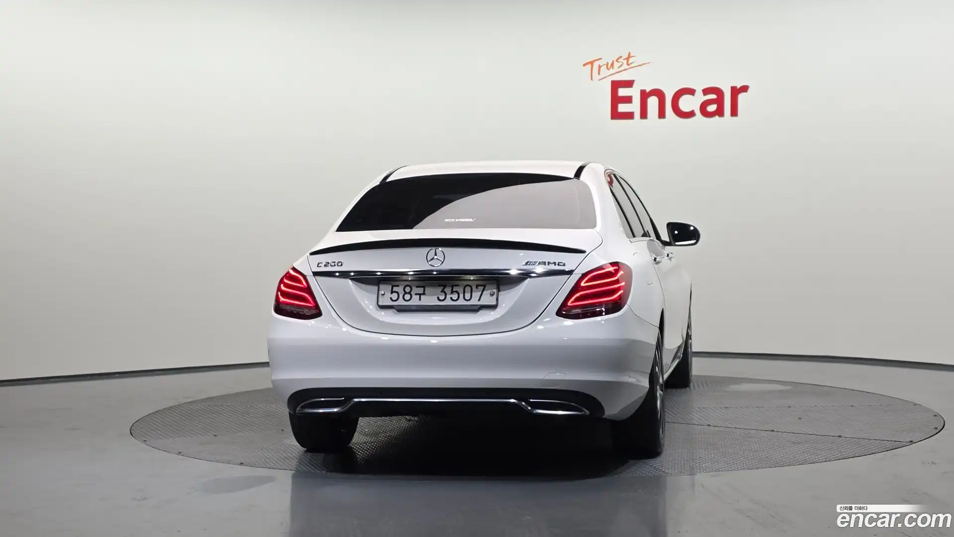 C-Class Mercedes-Benz 2017.0-OUTER-004