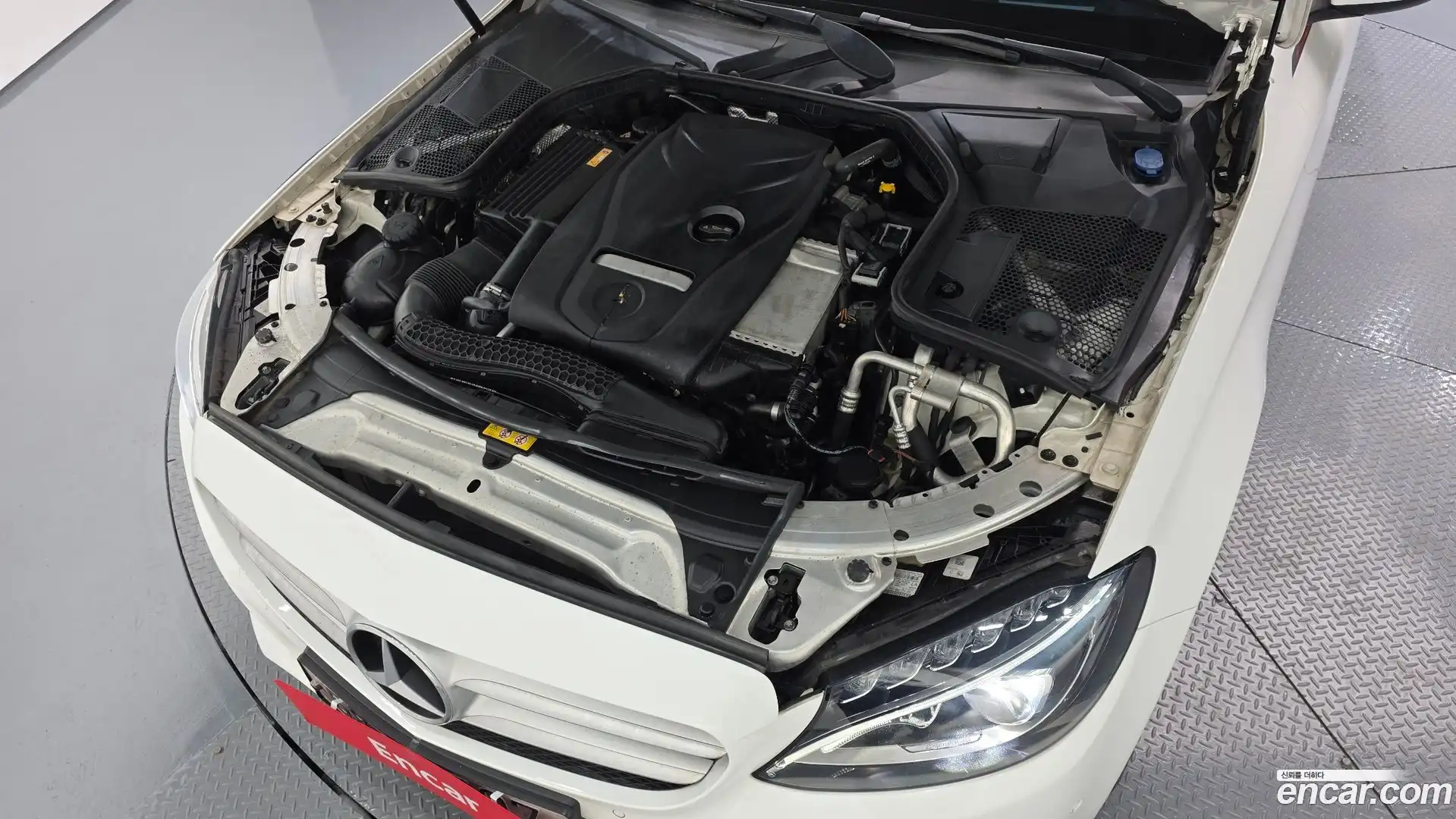 C-Class Mercedes-Benz 2017.0-OUTER-006