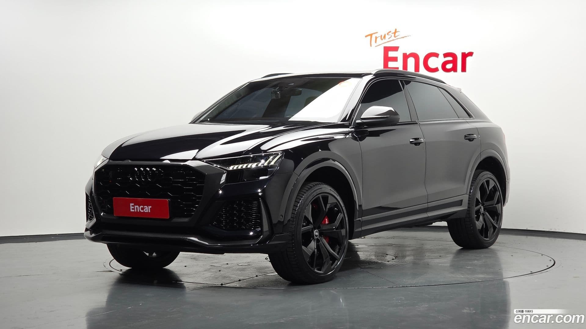 Main__Slider__Photo:RSQ8 Audi 2021.5-0