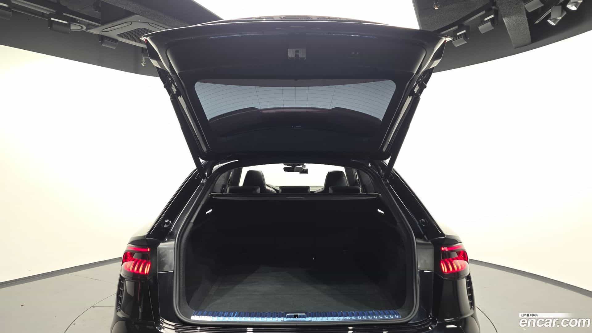 RSQ8 Audi 2021.5-OPTION-024