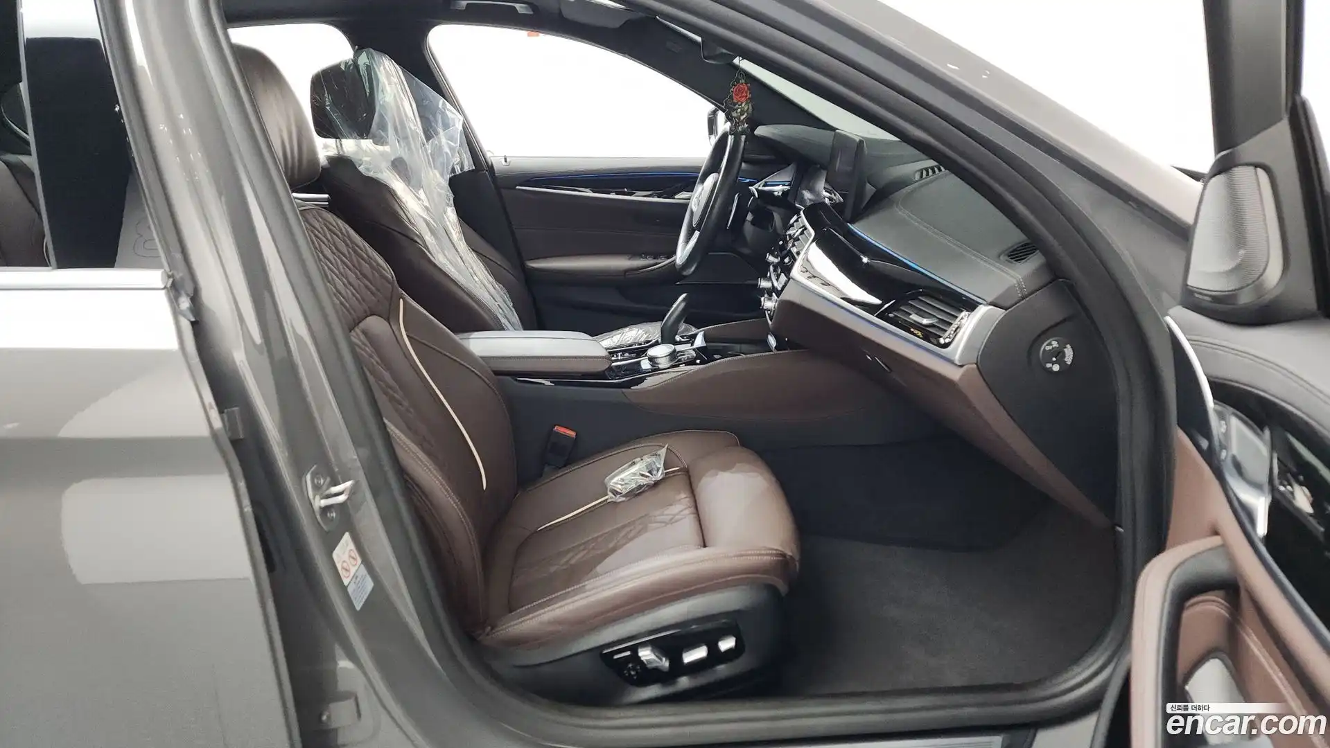 5-Series BMW 2022.1-INNER-036
