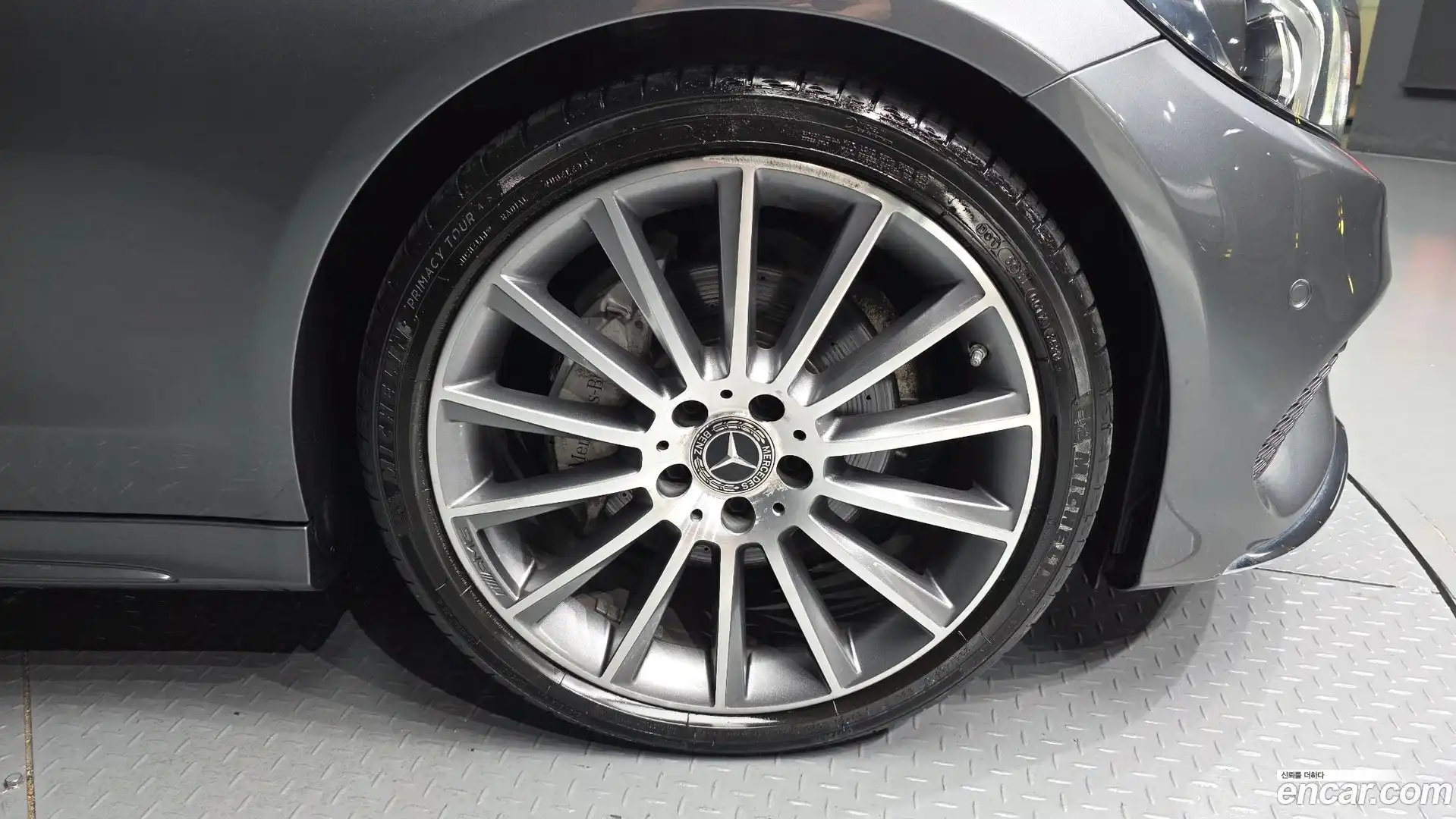 C-Class Mercedes-Benz 2017.5-OUTER-005