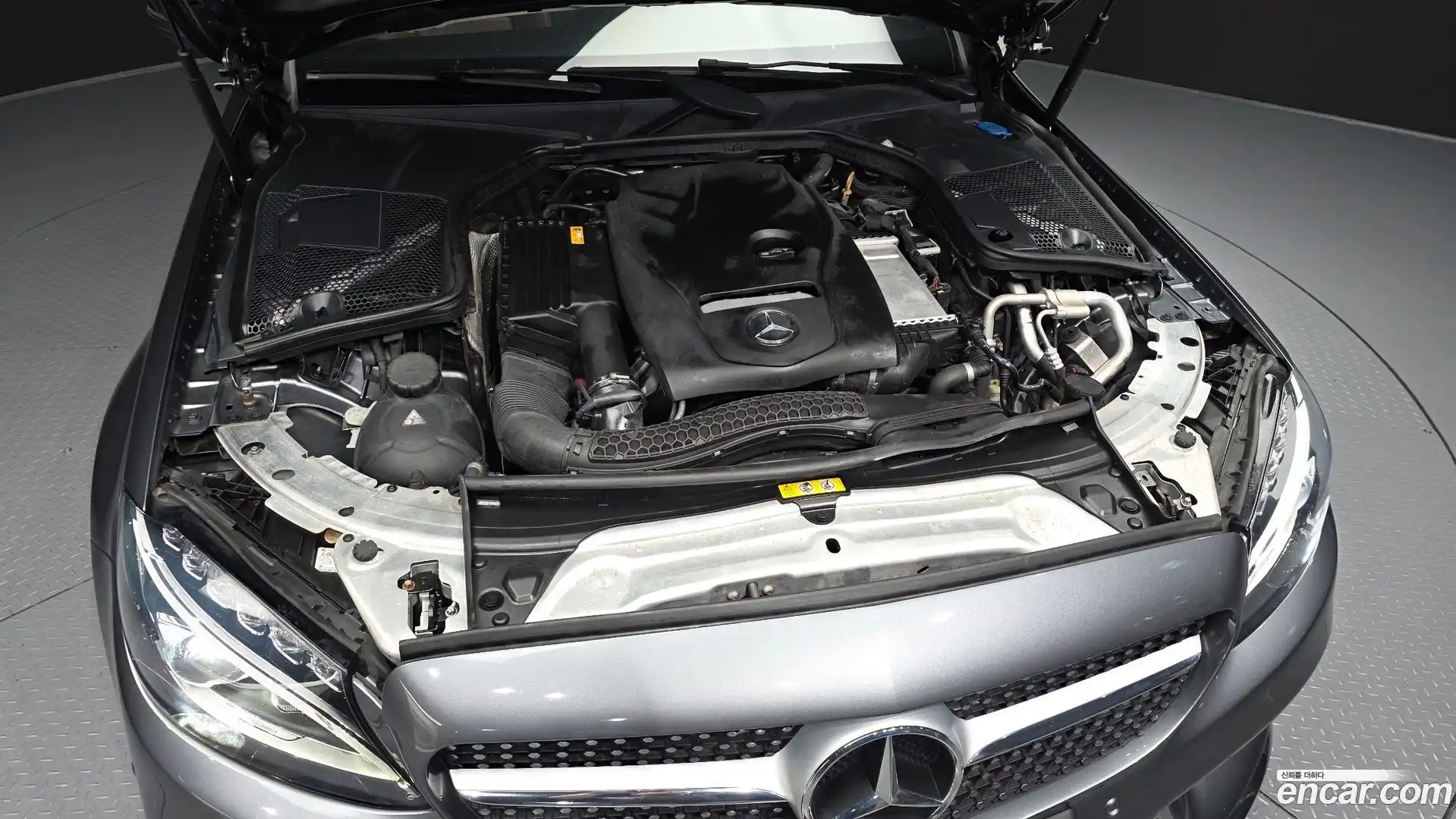 C-Class Mercedes-Benz 2017.5-OUTER-006