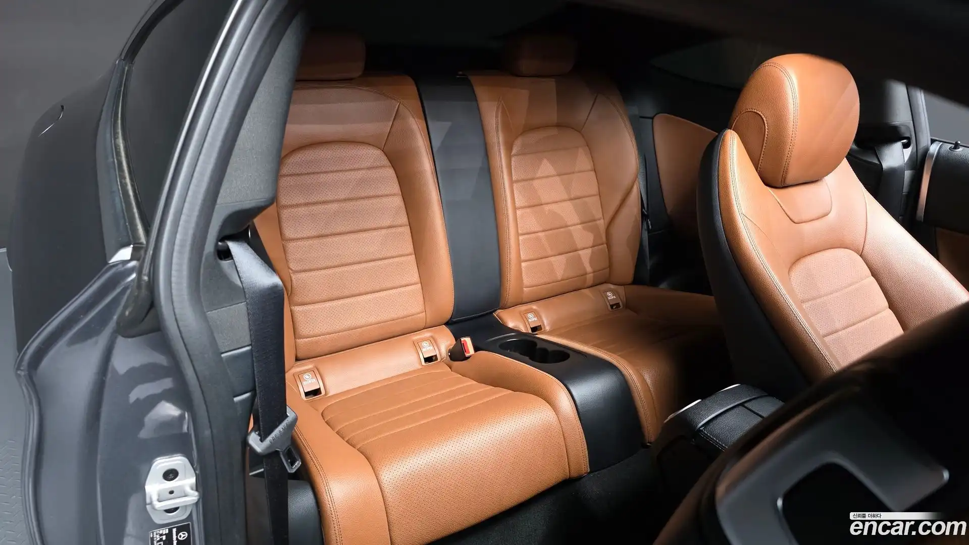 C-Class Mercedes-Benz 2017.5-OPTION-016