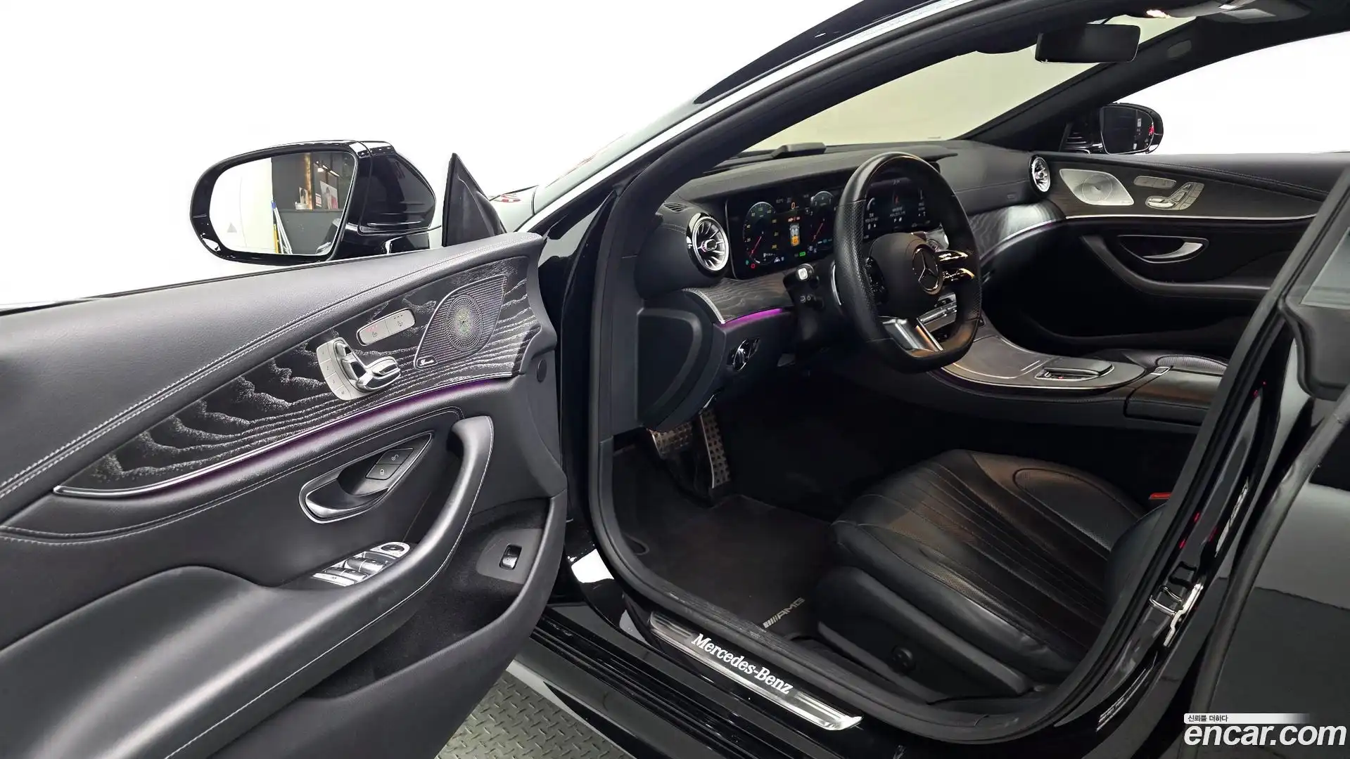 CLS-Class Mercedes-Benz 2022.6-INNER-010
