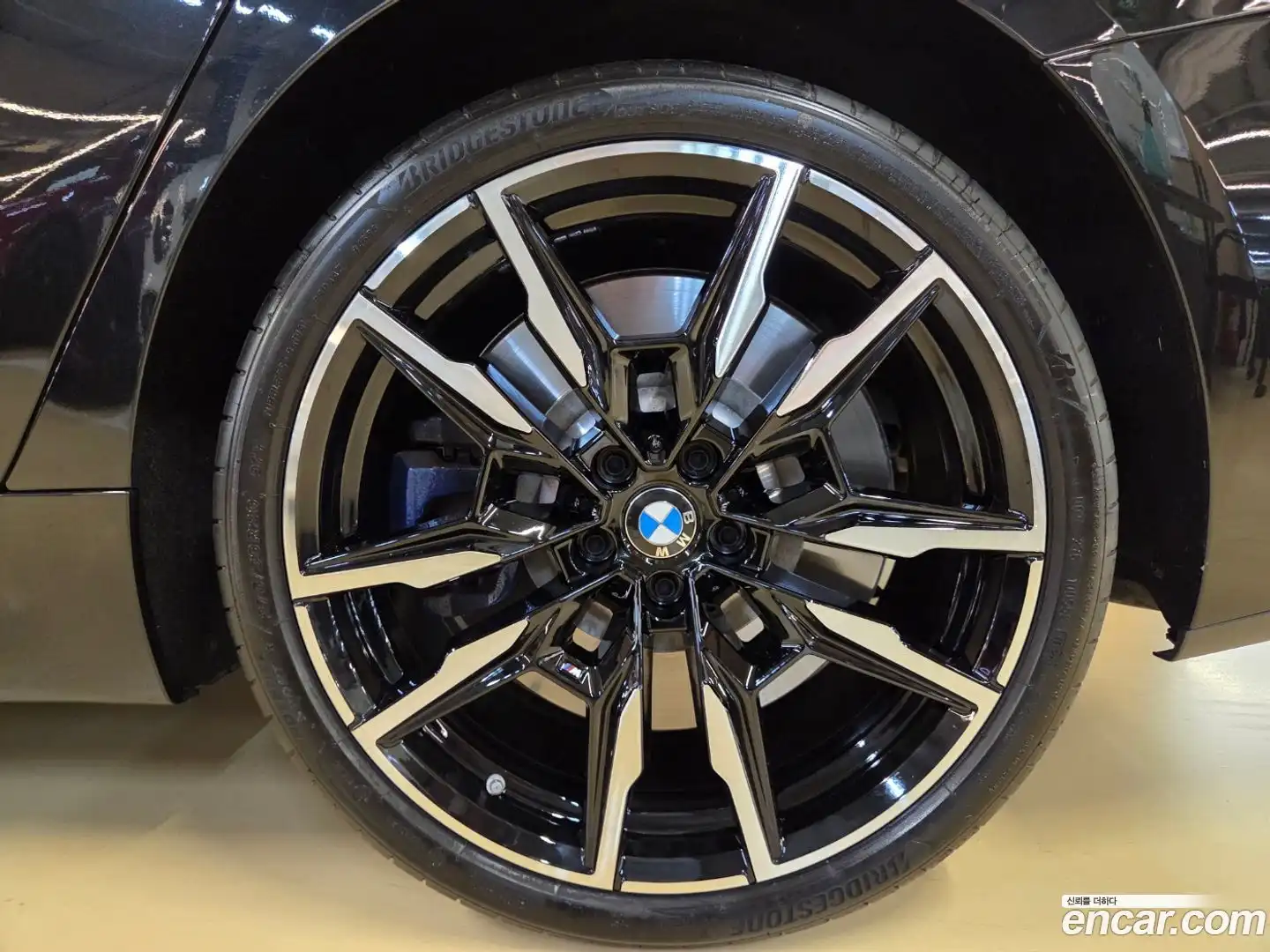 8-Series BMW 2024.10-OPTION-023