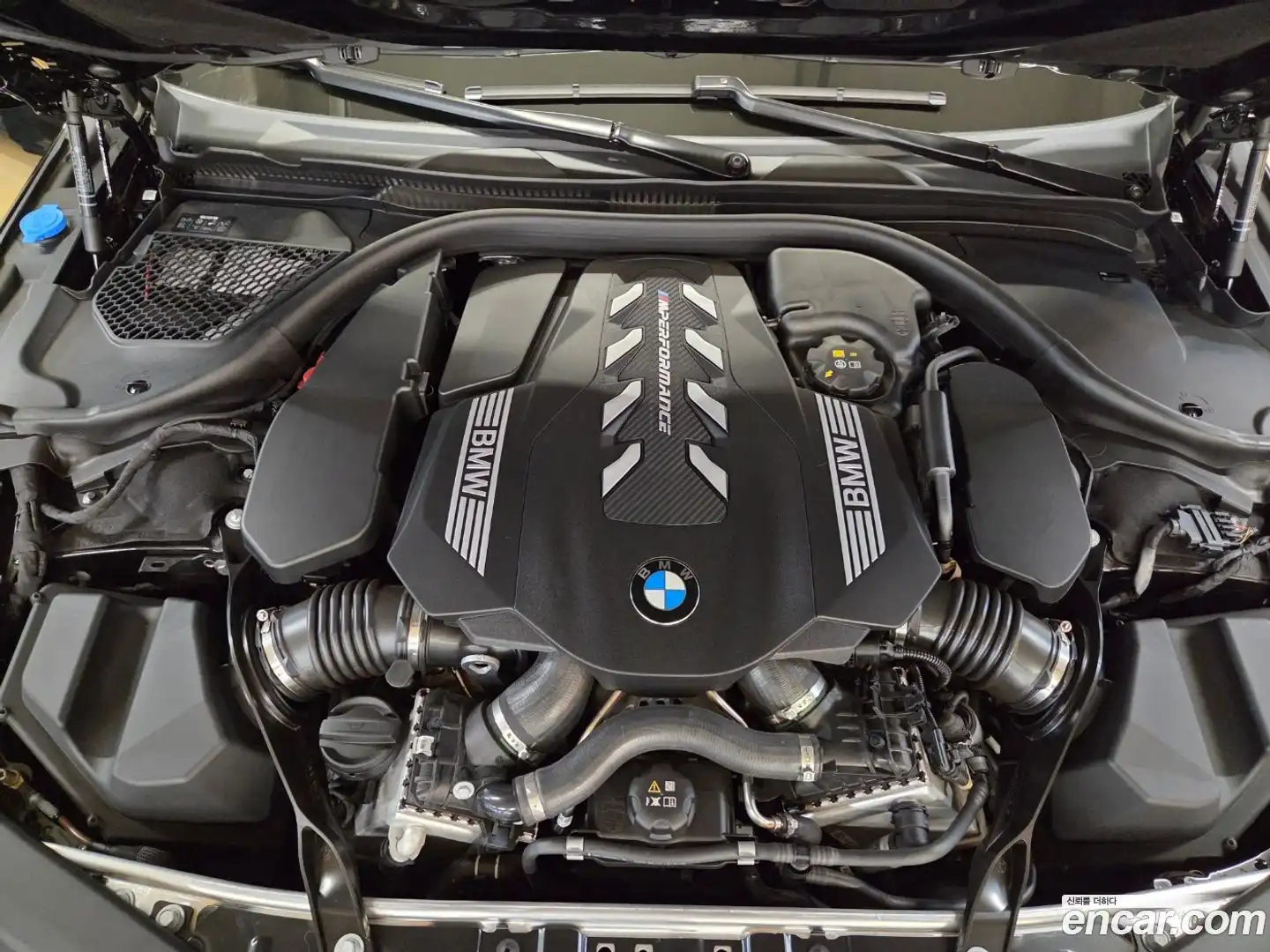 8-Series BMW 2024.10-OPTION-024