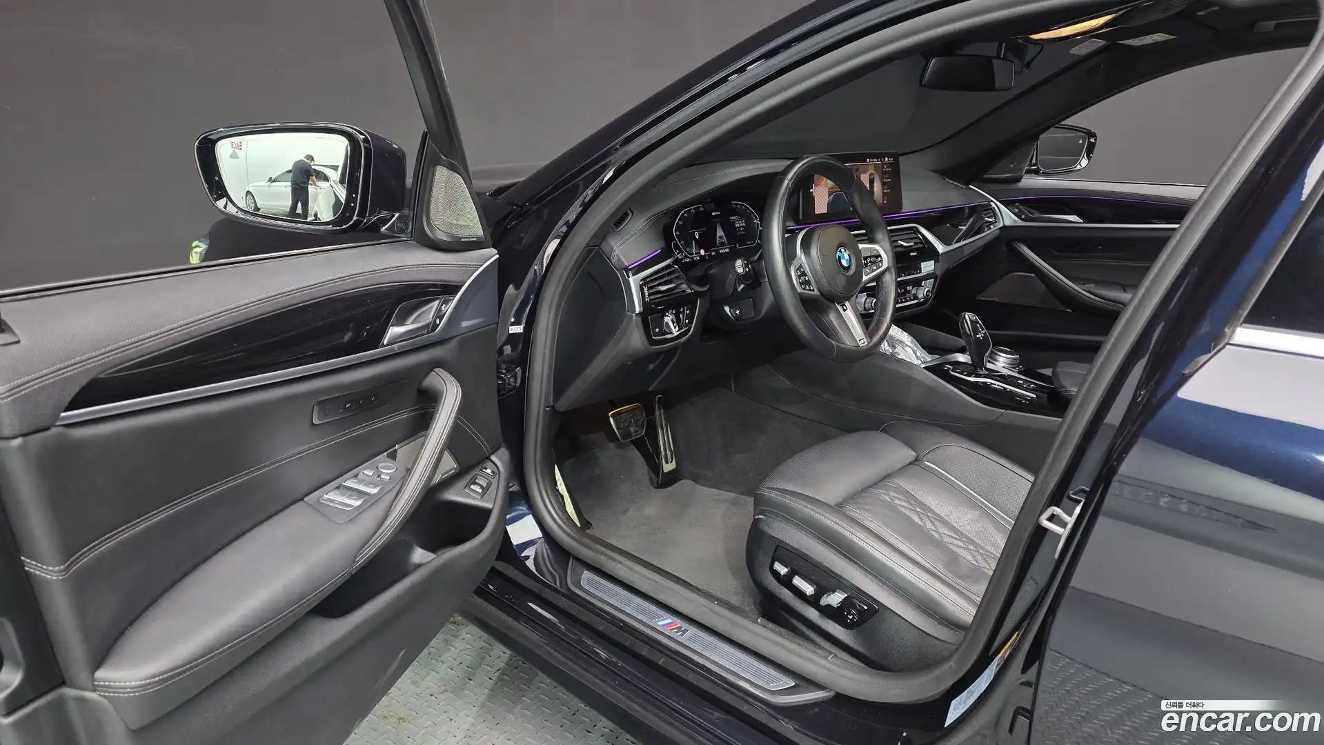 5-Series BMW 2021.4-INNER-010