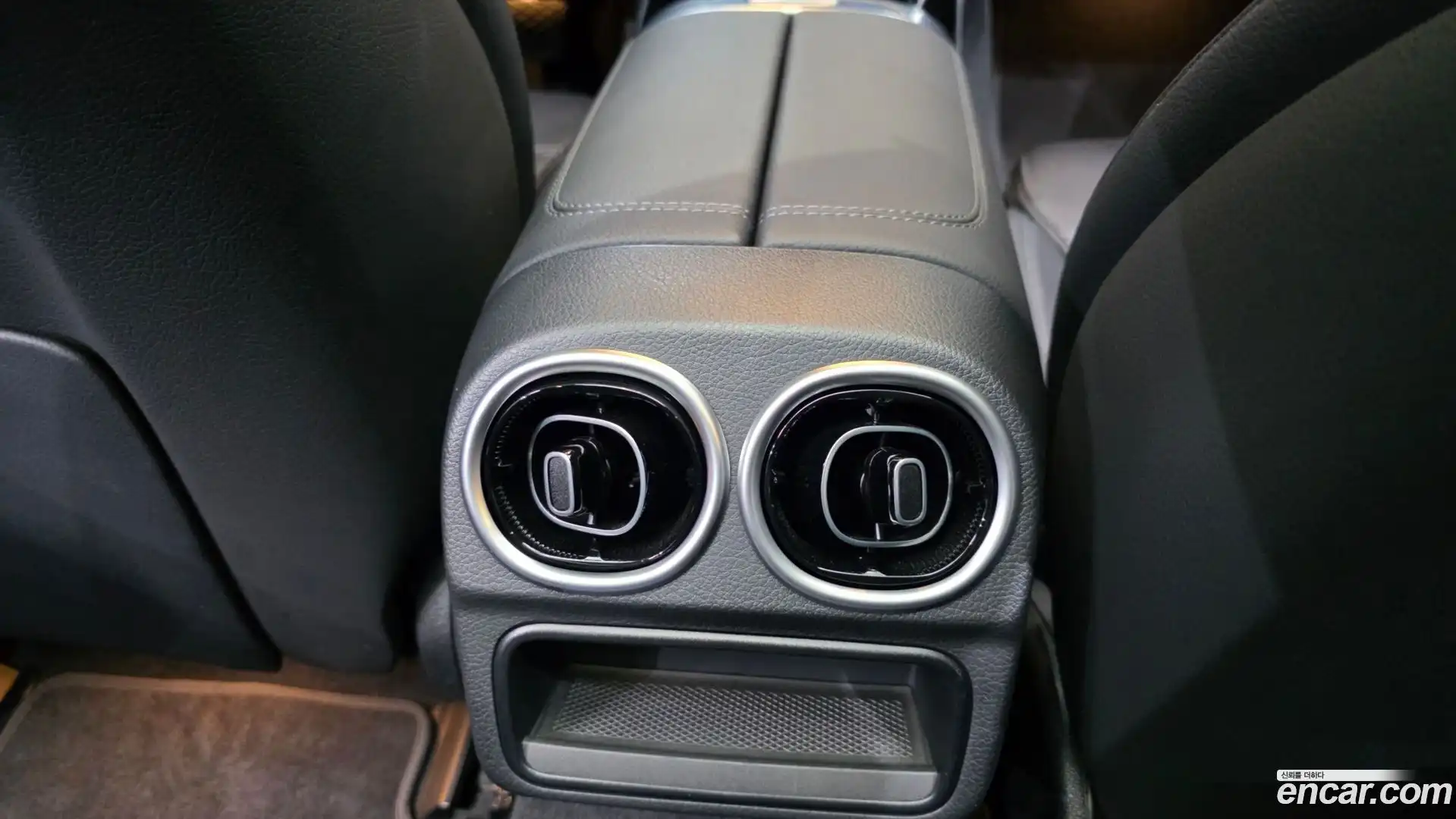 C-Class Mercedes-Benz 2022.3-OPTION-023