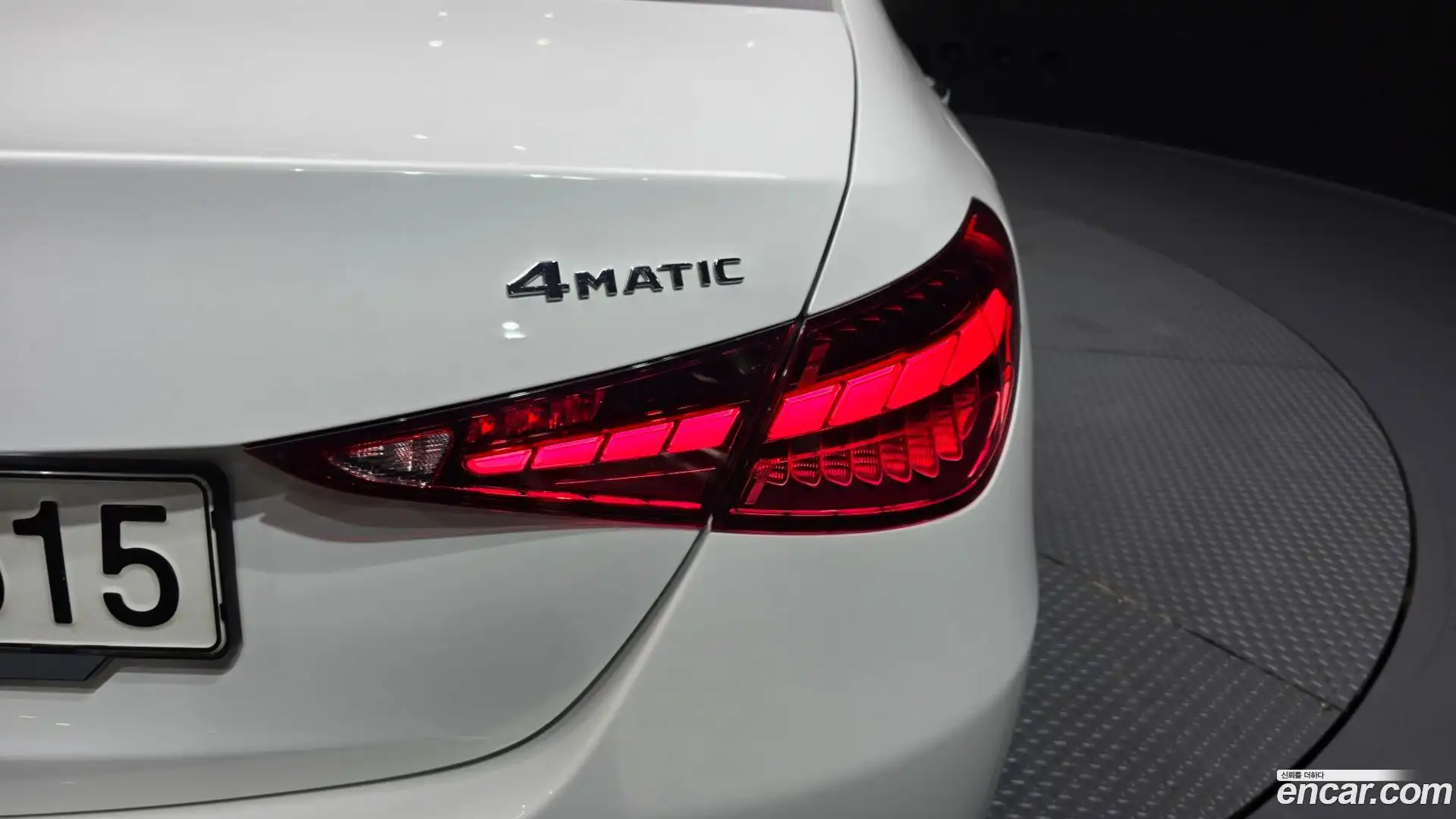 C-Class Mercedes-Benz 2022.3-OUTER-033