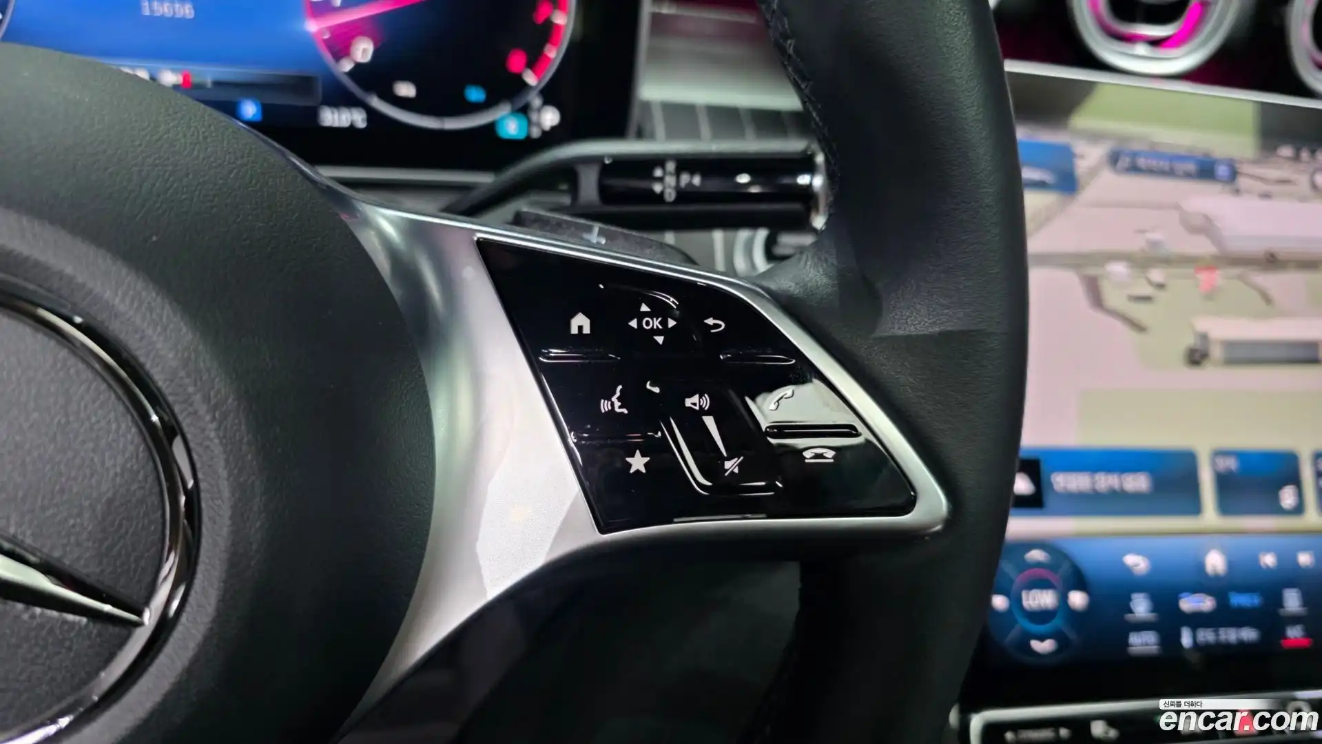 C-Class Mercedes-Benz 2022.3-OPTION-040