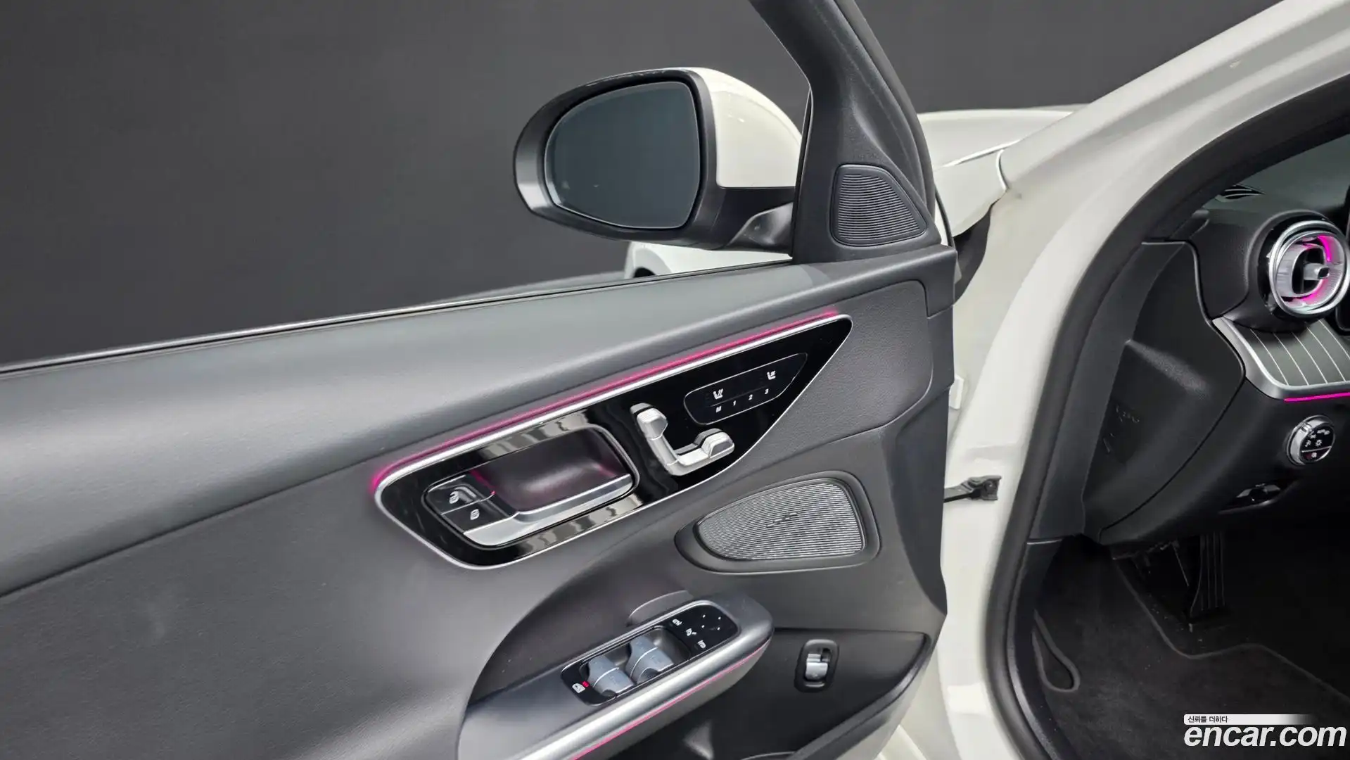 C-Class Mercedes-Benz 2022.3-OPTION-045