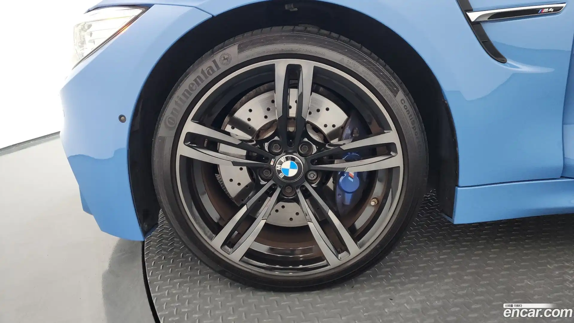 M4 BMW 2017.4-OUTER-005