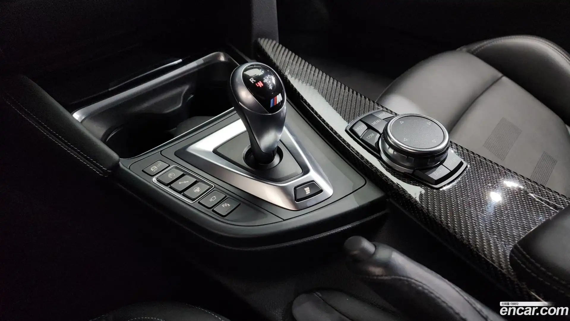 M4 BMW 2017.4-INNER-009
