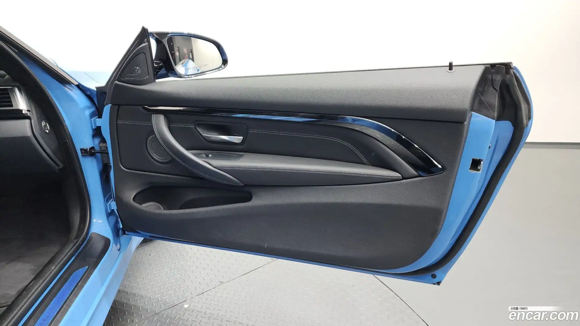 M4 BMW 2017.4-INNER-035
