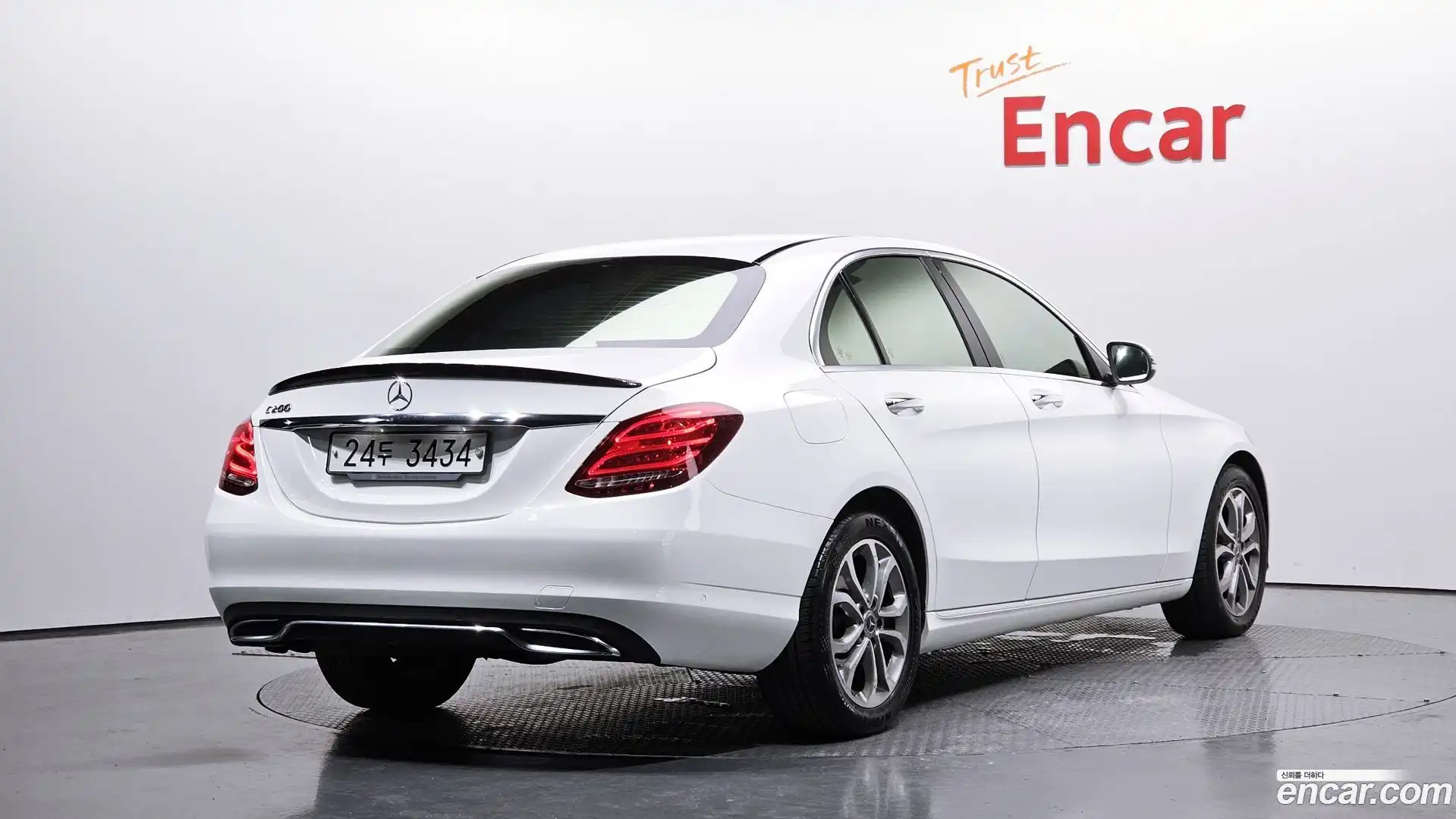 C-Class Mercedes-Benz 2017.9-OUTER-002