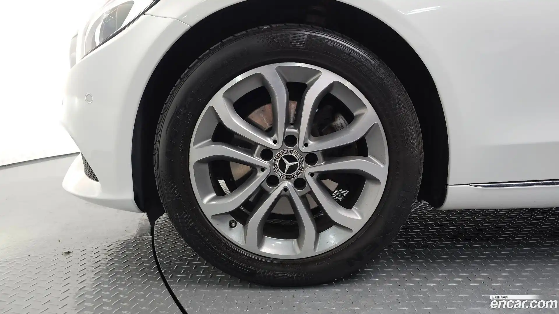 C-Class Mercedes-Benz 2017.9-OUTER-005