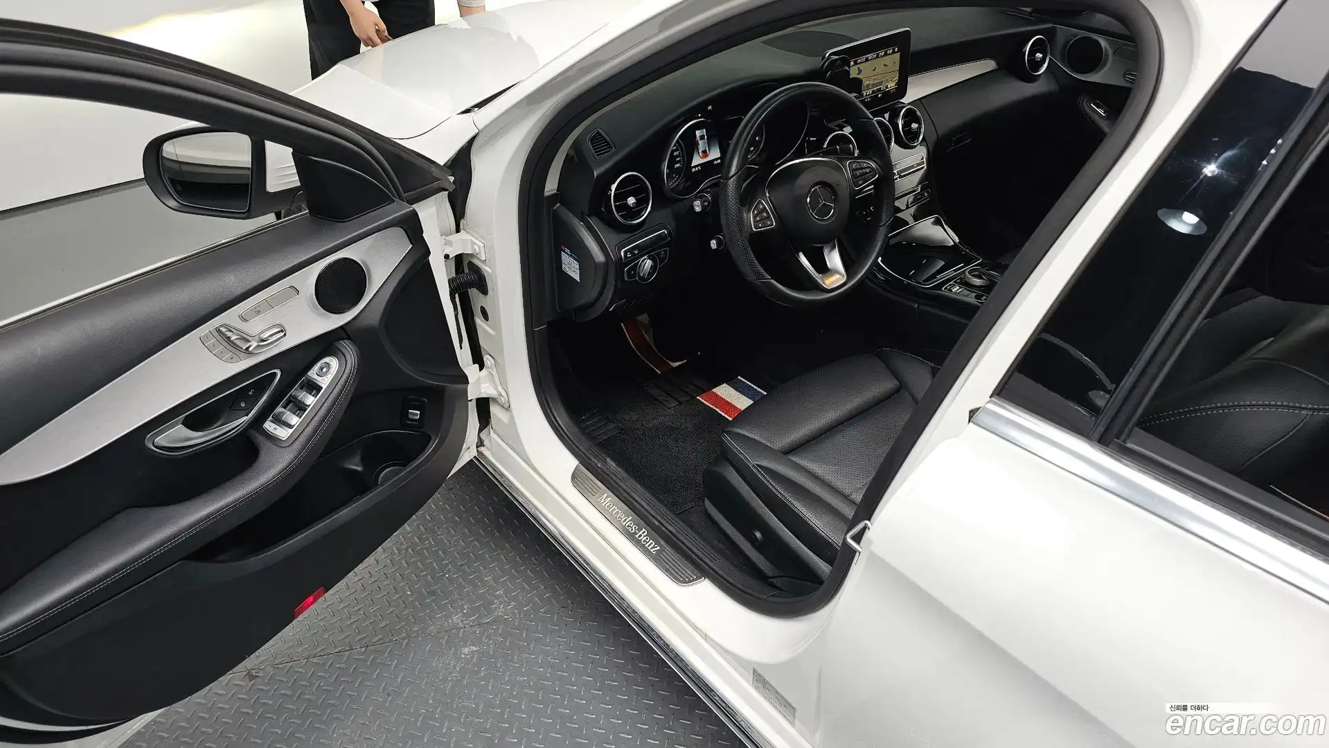 C-Class Mercedes-Benz 2017.9-INNER-010
