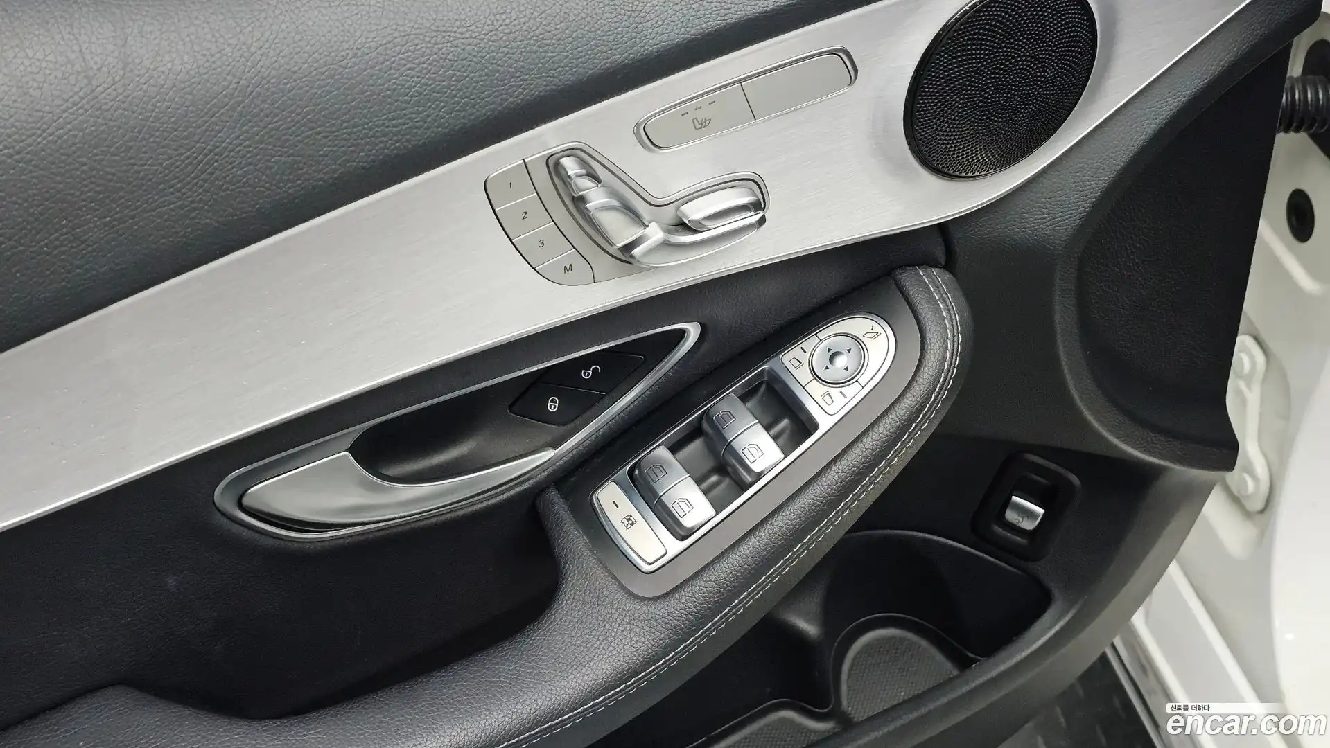 C-Class Mercedes-Benz 2017.9-OPTION-023