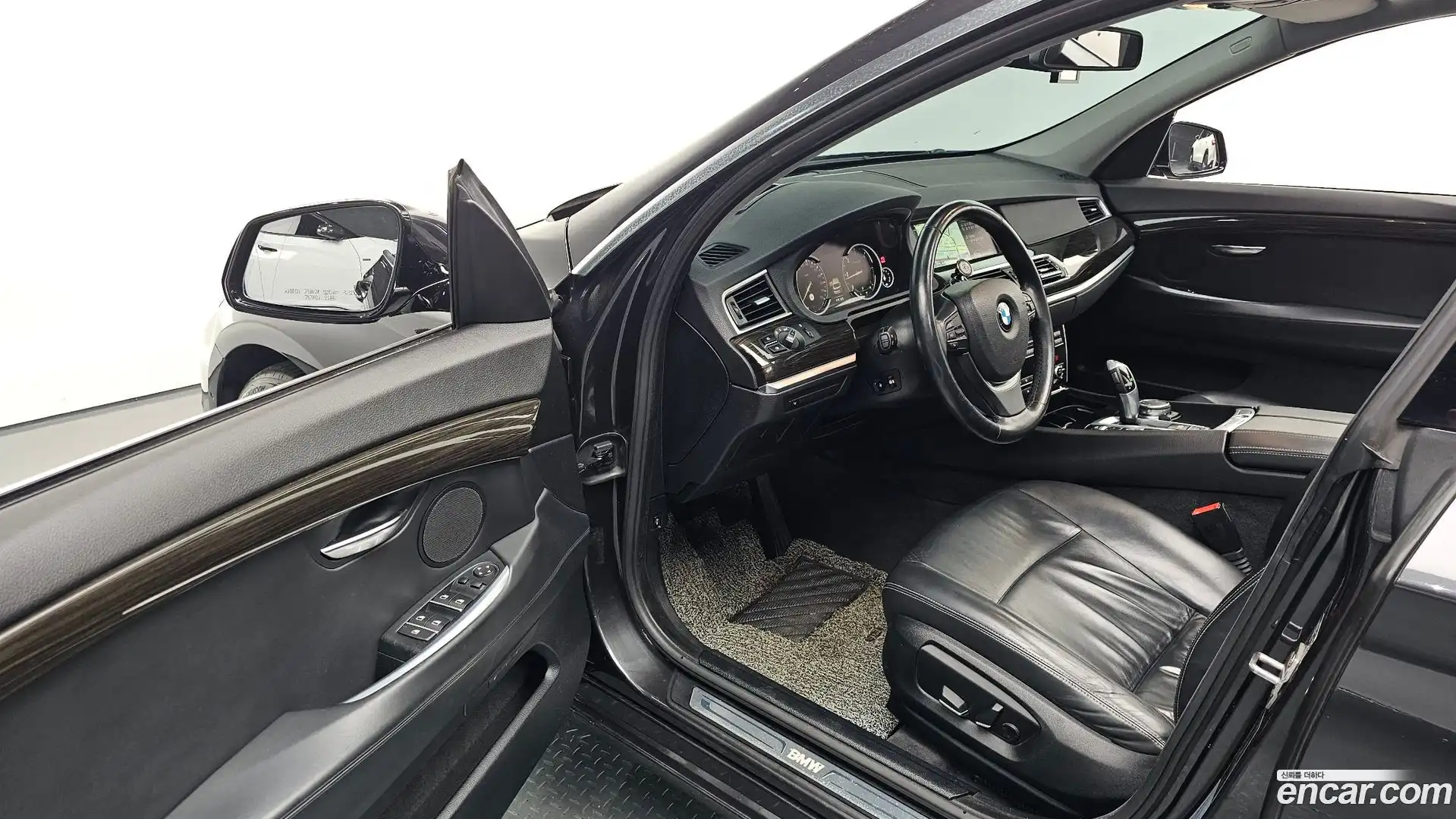 Gran Turismo BMW 2015.10-INNER-010