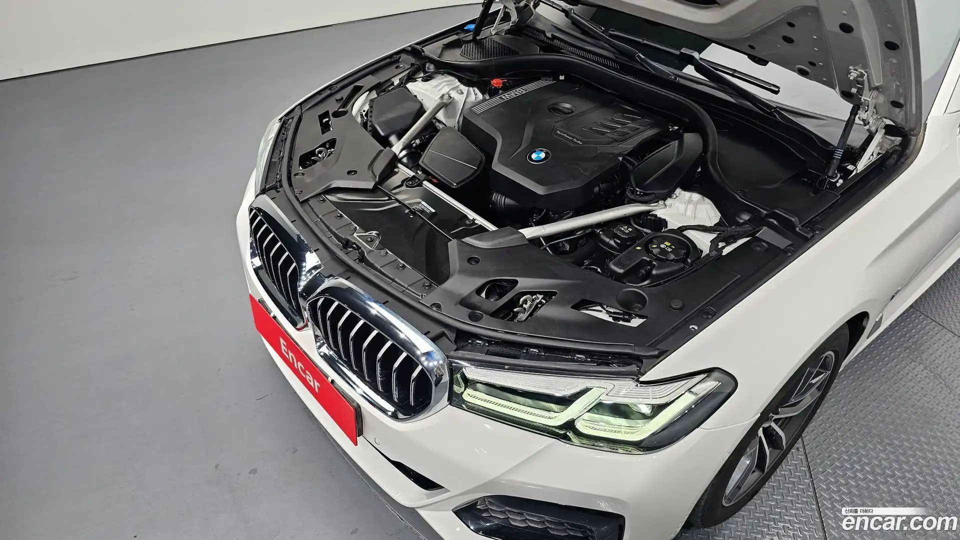 5-Series BMW 2023.6-OUTER-006