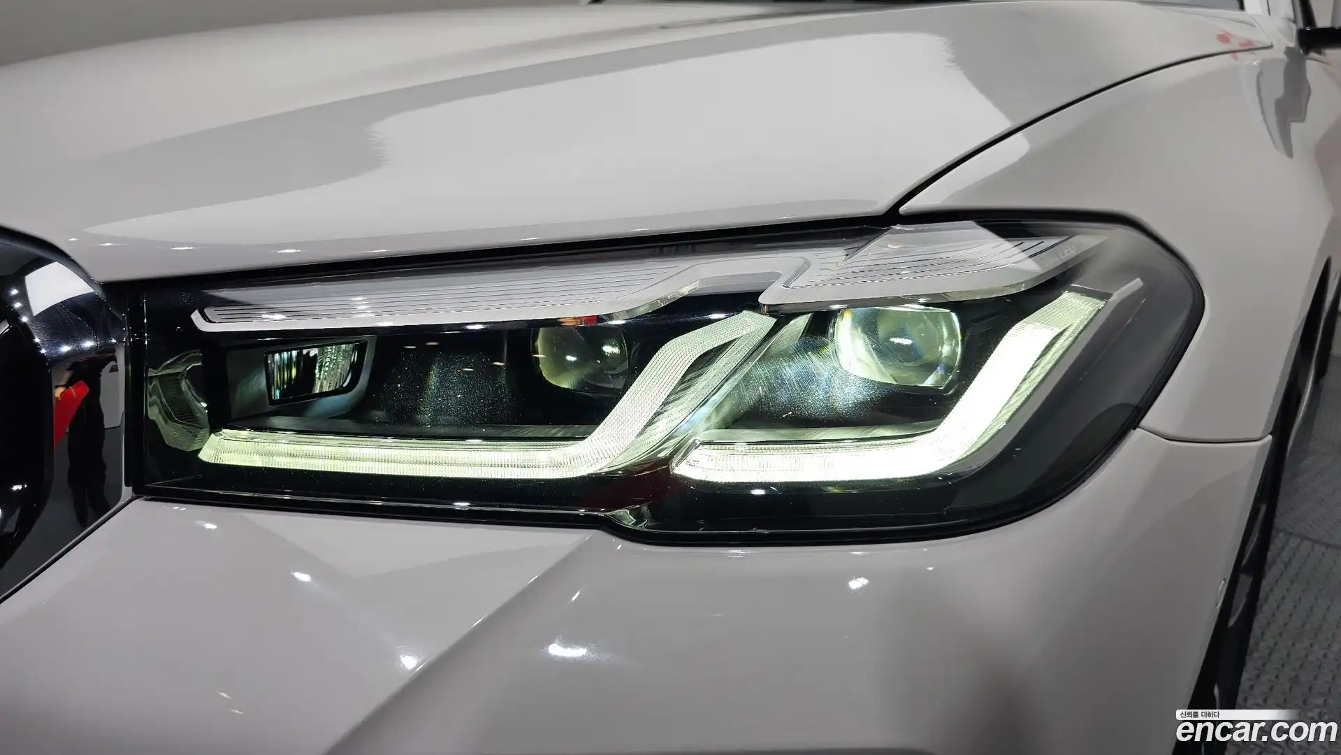 5-Series BMW 2023.6-OUTER-032