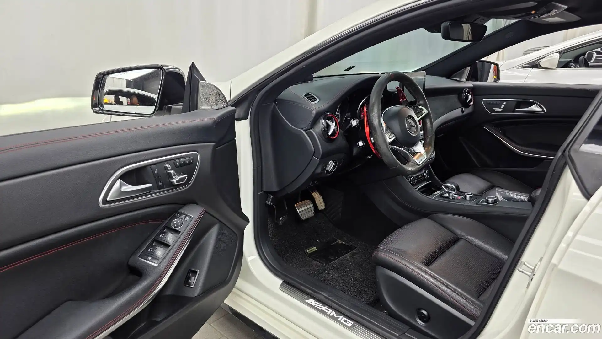 CLA-Class Mercedes-Benz 2017.11-INNER-010