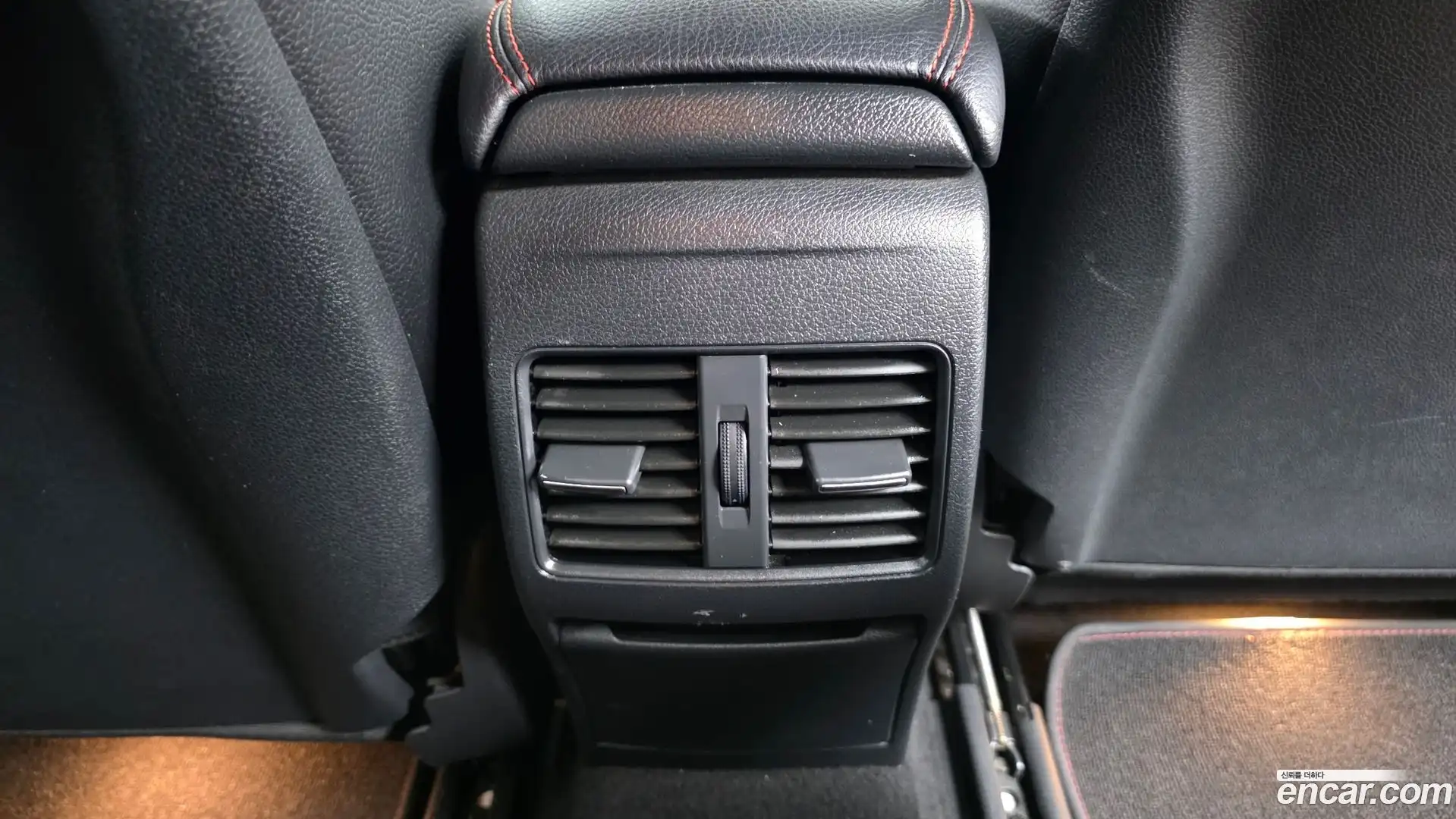 CLA-Class Mercedes-Benz 2017.11-OPTION-022
