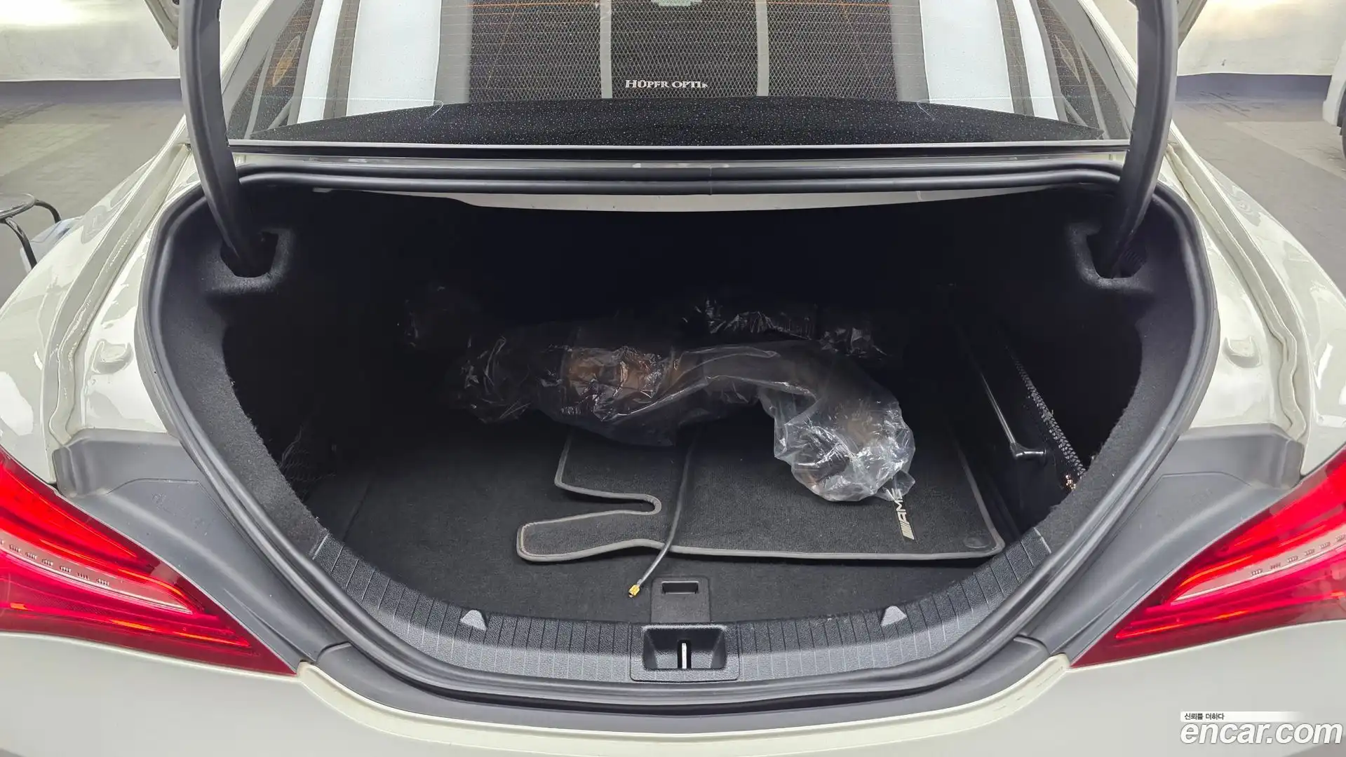 CLA-Class Mercedes-Benz 2017.11-OPTION-024