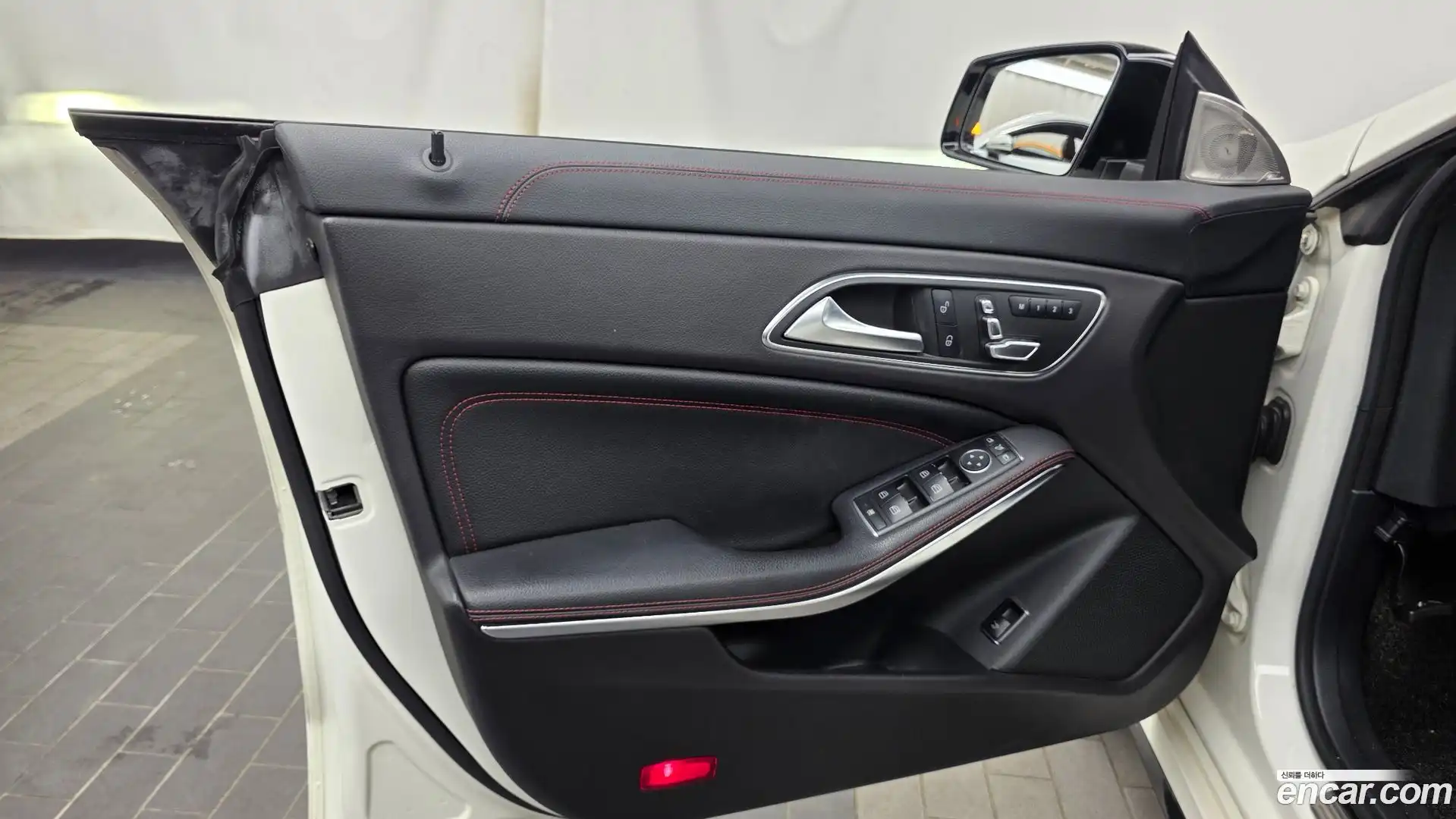CLA-Class Mercedes-Benz 2017.11-INNER-034