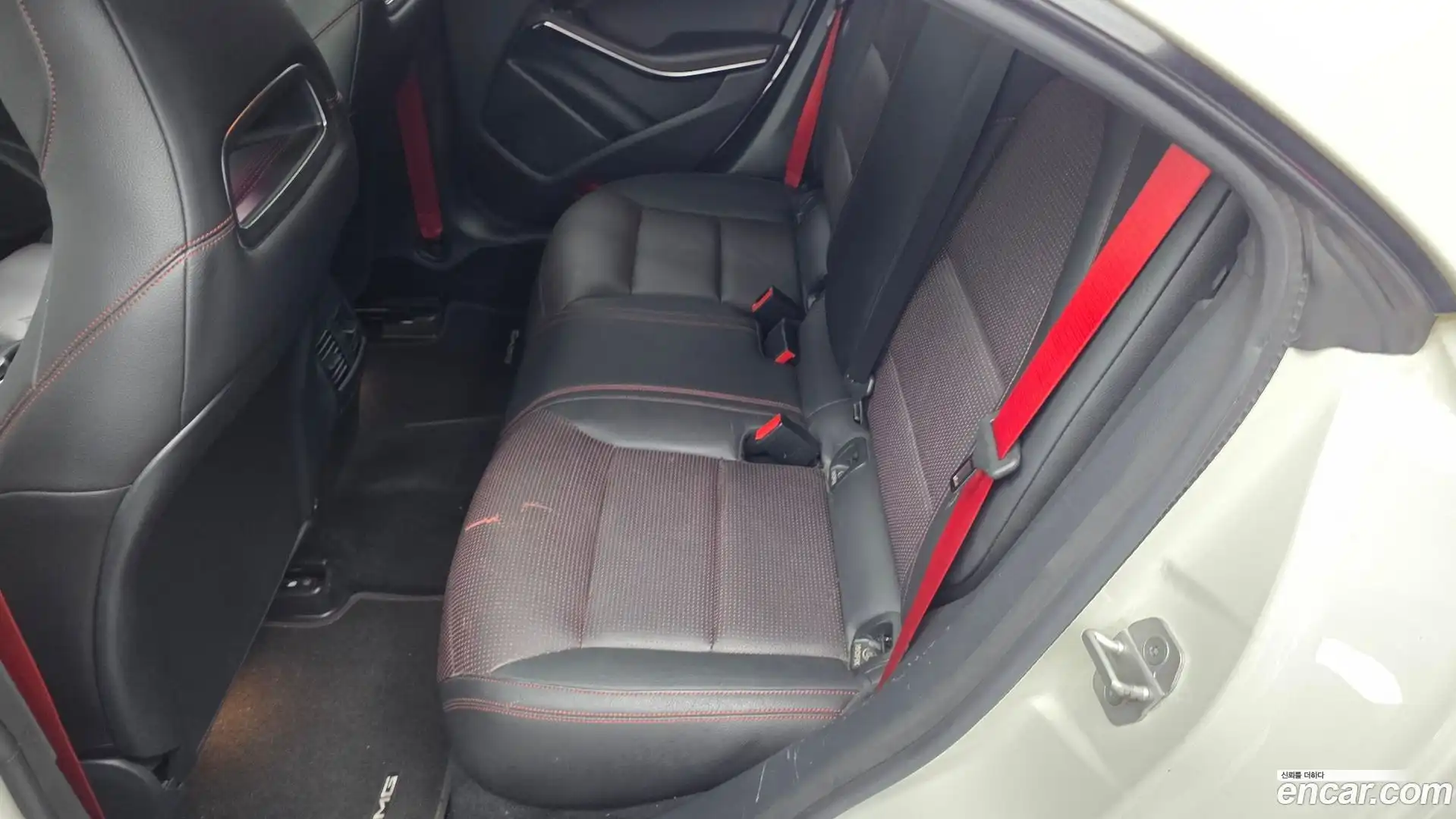 CLA-Class Mercedes-Benz 2017.11-INNER-036