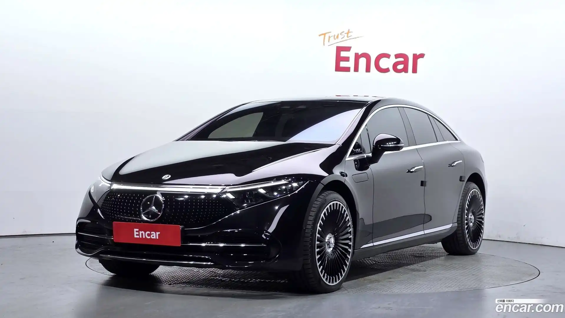 EQS Mercedes-Benz 2023.10-OUTER-001