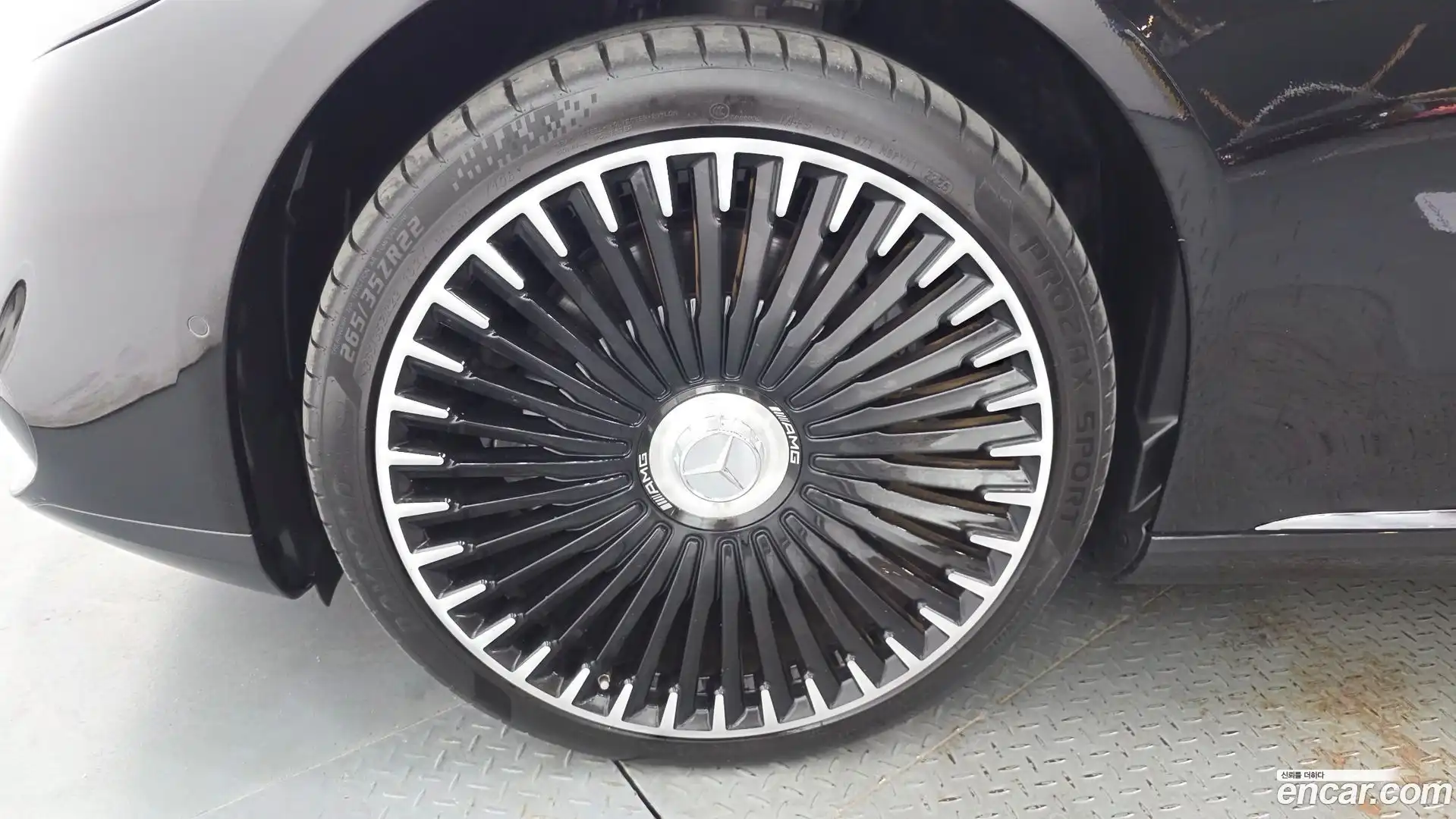 EQS Mercedes-Benz 2023.10-OUTER-005