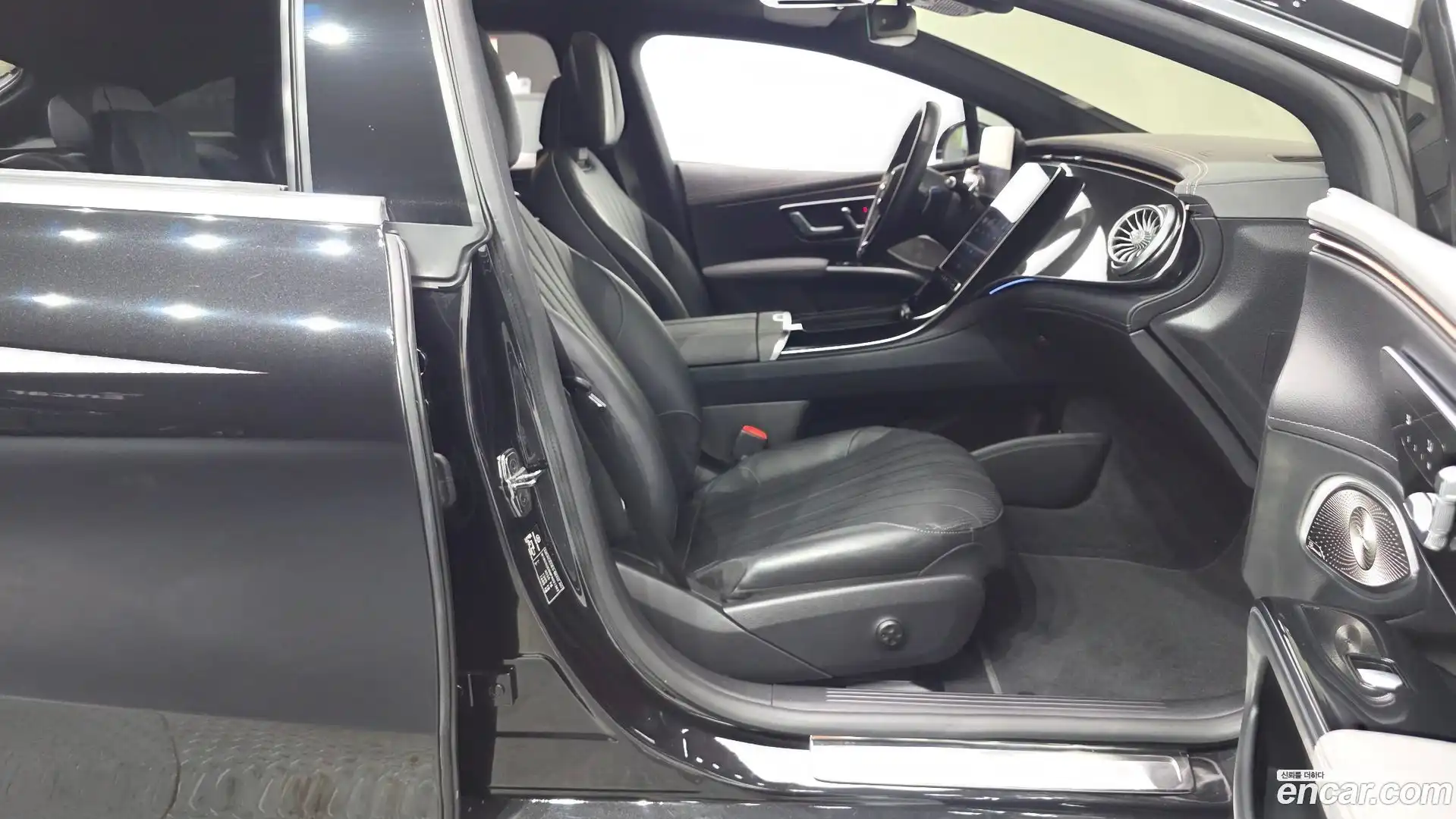 EQS Mercedes-Benz 2023.10-INNER-010