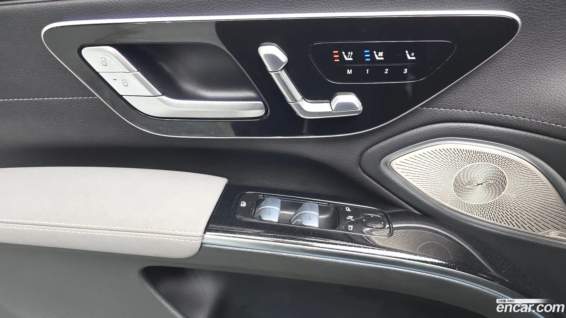 EQS Mercedes-Benz 2023.10-OPTION-042