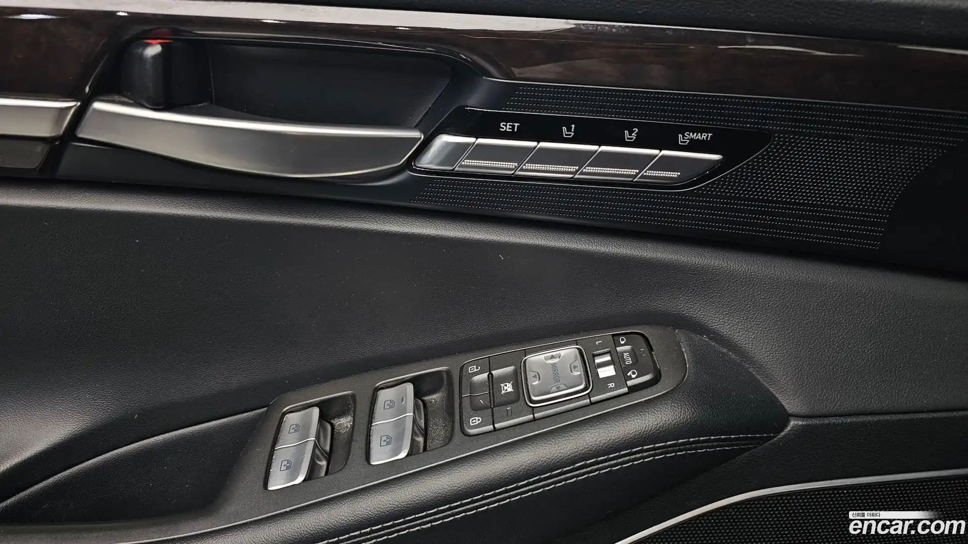 EQ900 Genesis 2016.3-OPTION-015