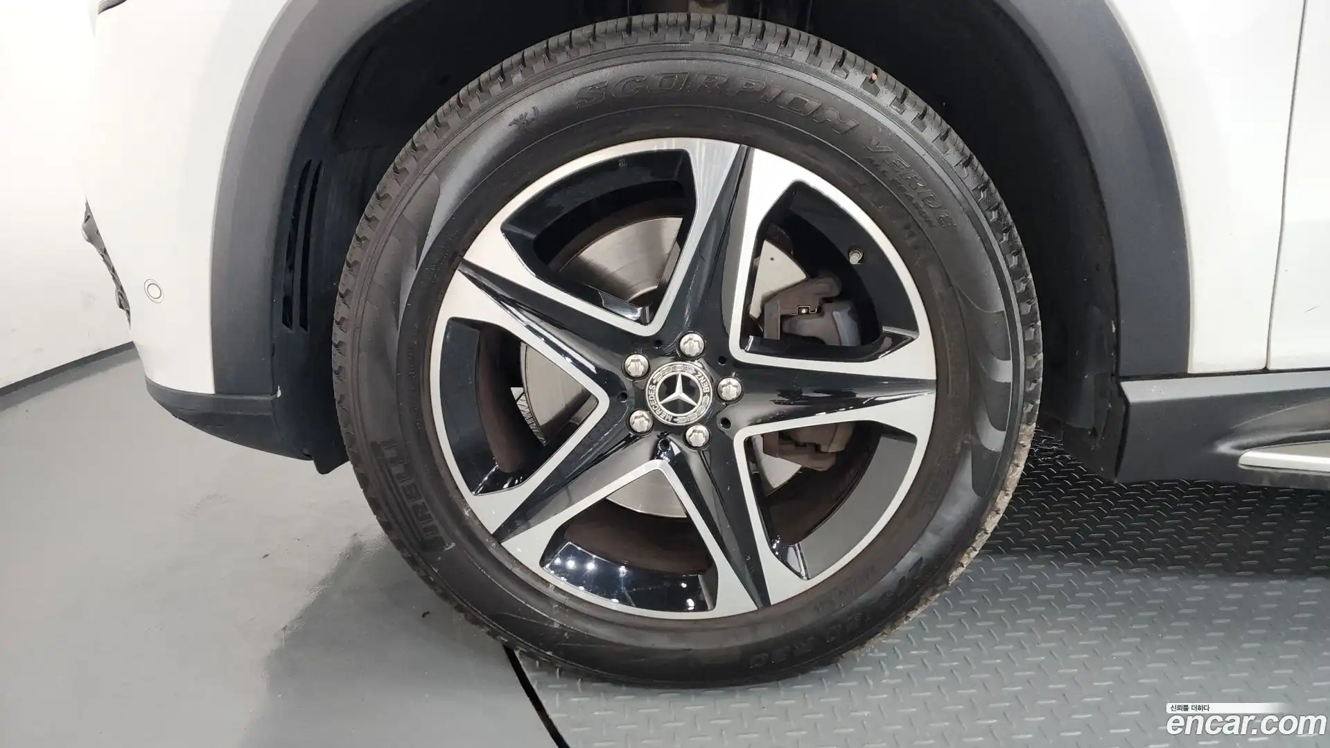 GLE-Class Mercedes-Benz 2021.9-OUTER-005