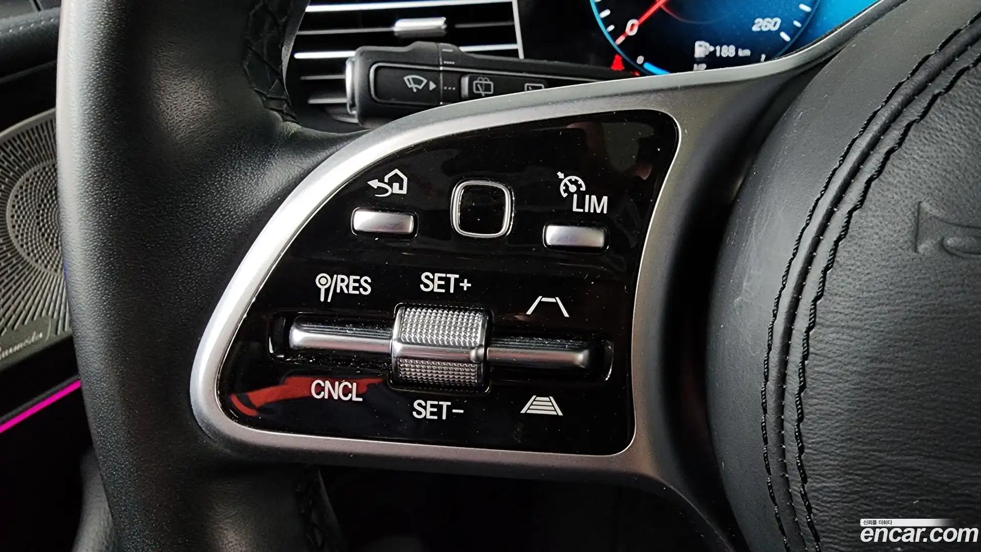 GLE-Class Mercedes-Benz 2021.9-OPTION-022