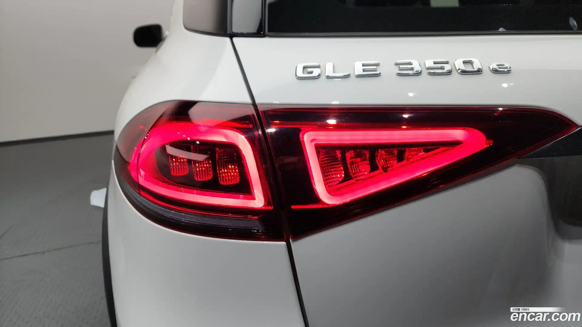 GLE-Class Mercedes-Benz 2021.9-OUTER-033
